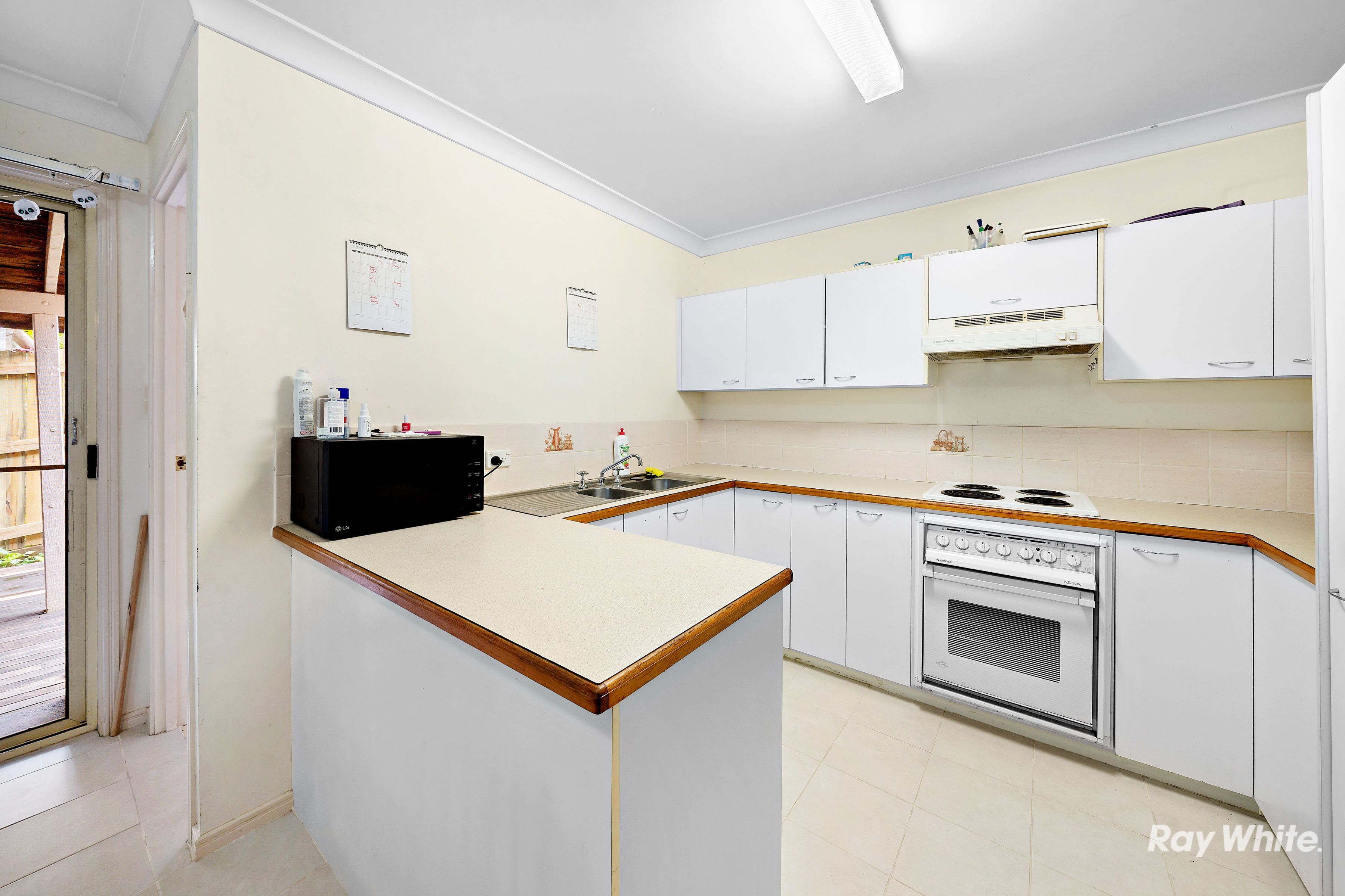 128 Smith Road, Woodridge QLD 4114