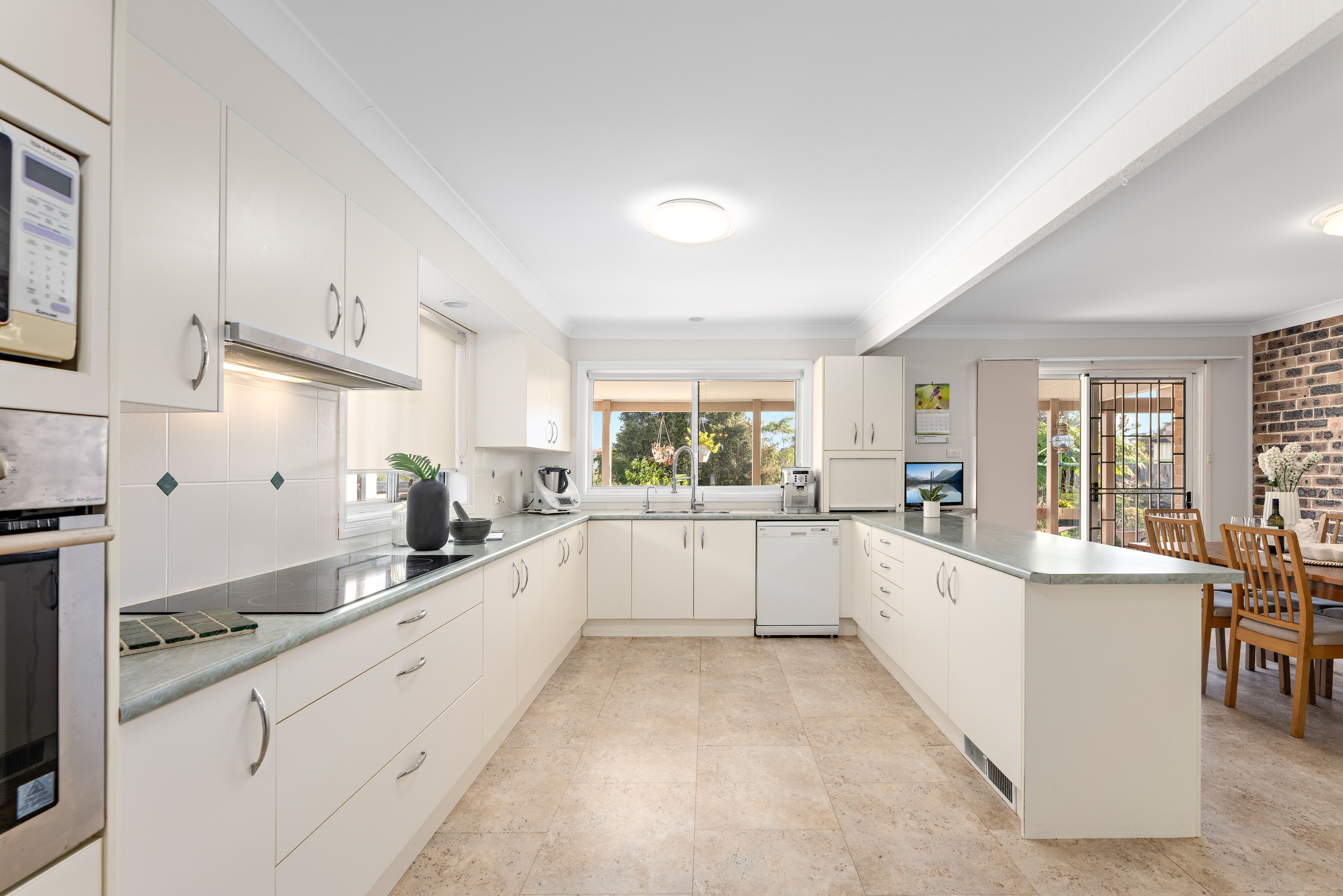 24 Wilbung Road, Illawong, NSW 2234