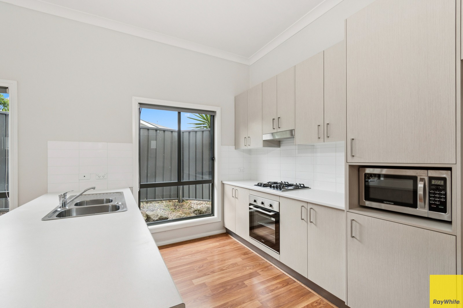 17 Brooks Reach Road, Horsley, NSW 2530