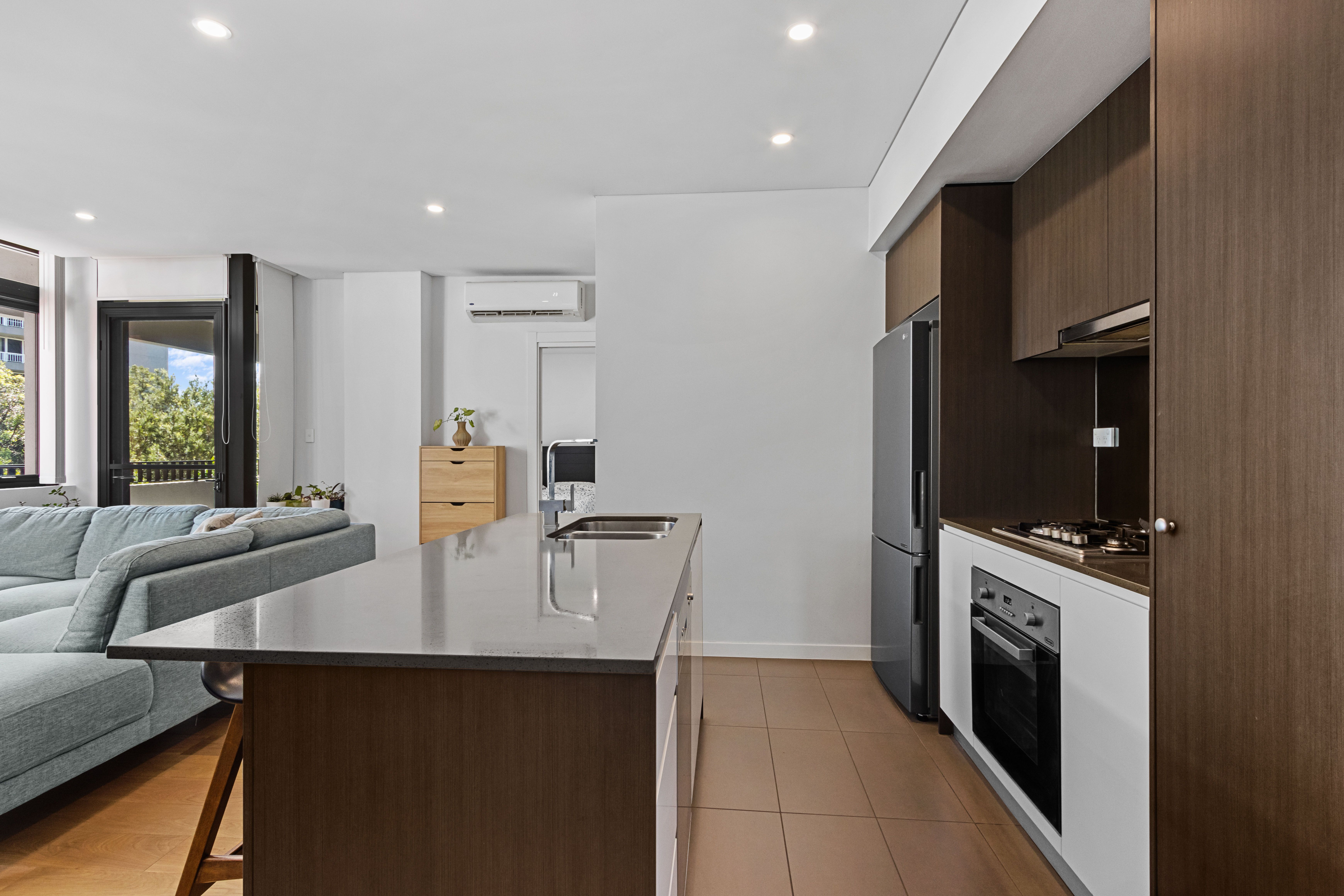 8/6 Central Road, Miranda, NSW 2228