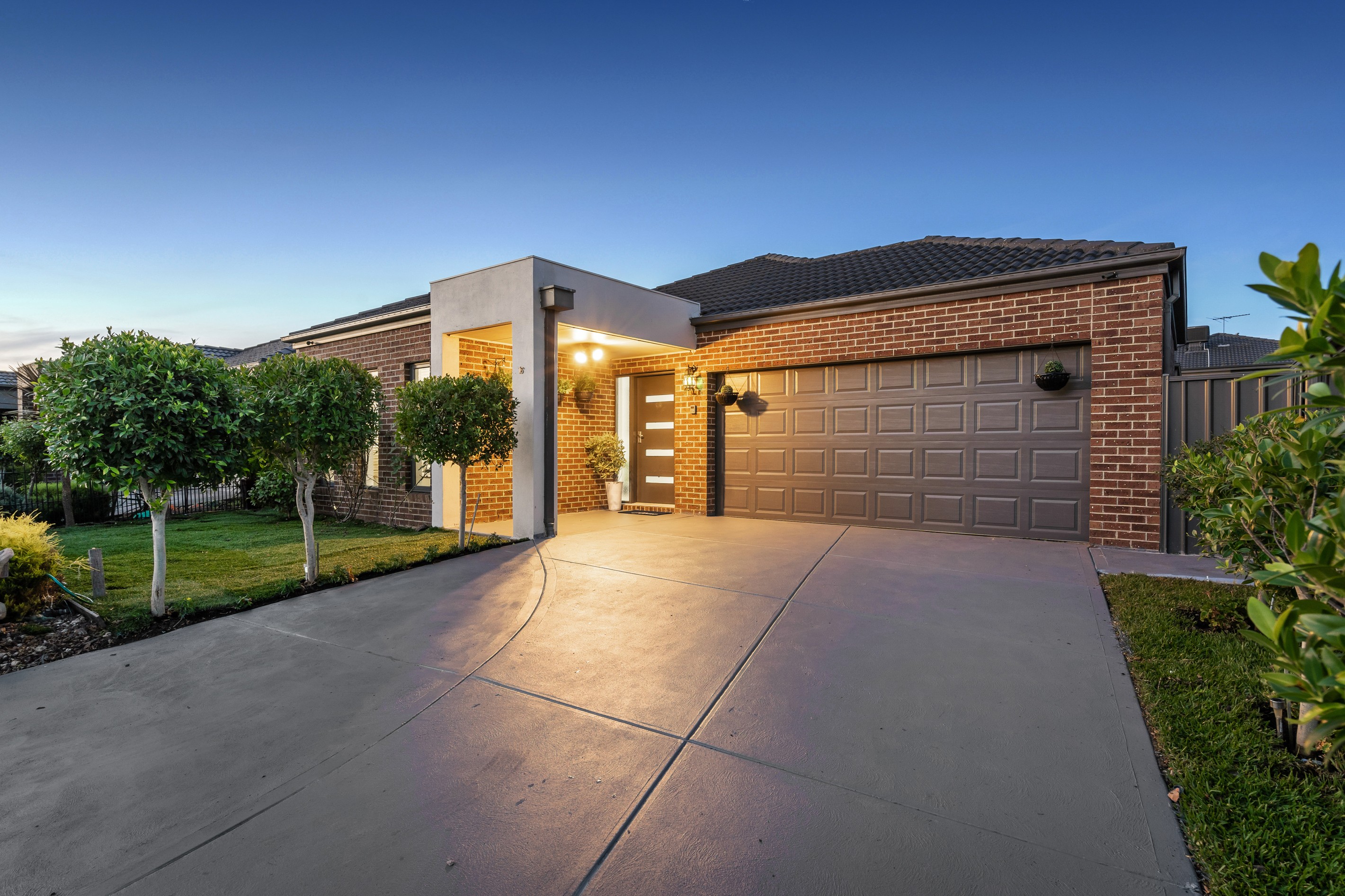 16 Kinglake Crescent, Craigieburn, VIC 3064
