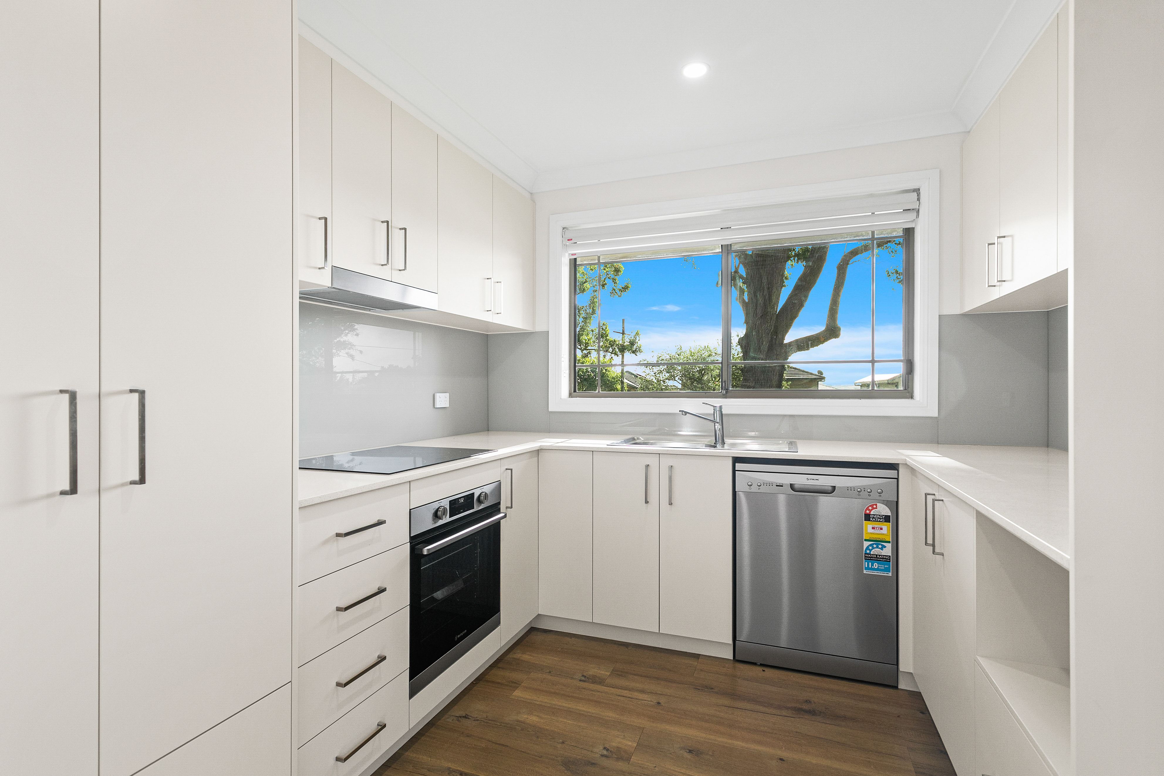 2/9-11 Gardinia Street — photo 3 of 6