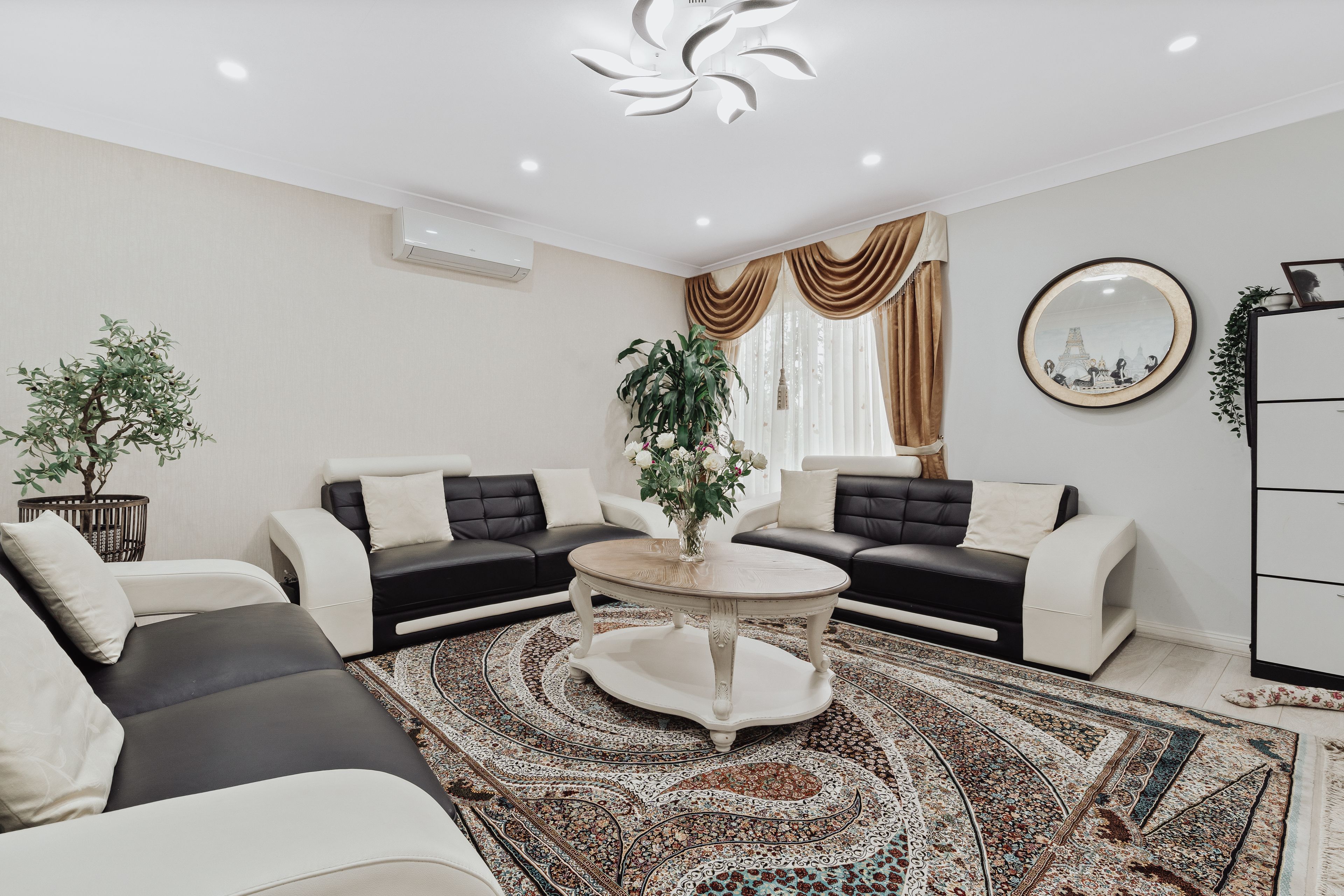 4 Papeete Avenue, Lethbridge Park NSW 2770