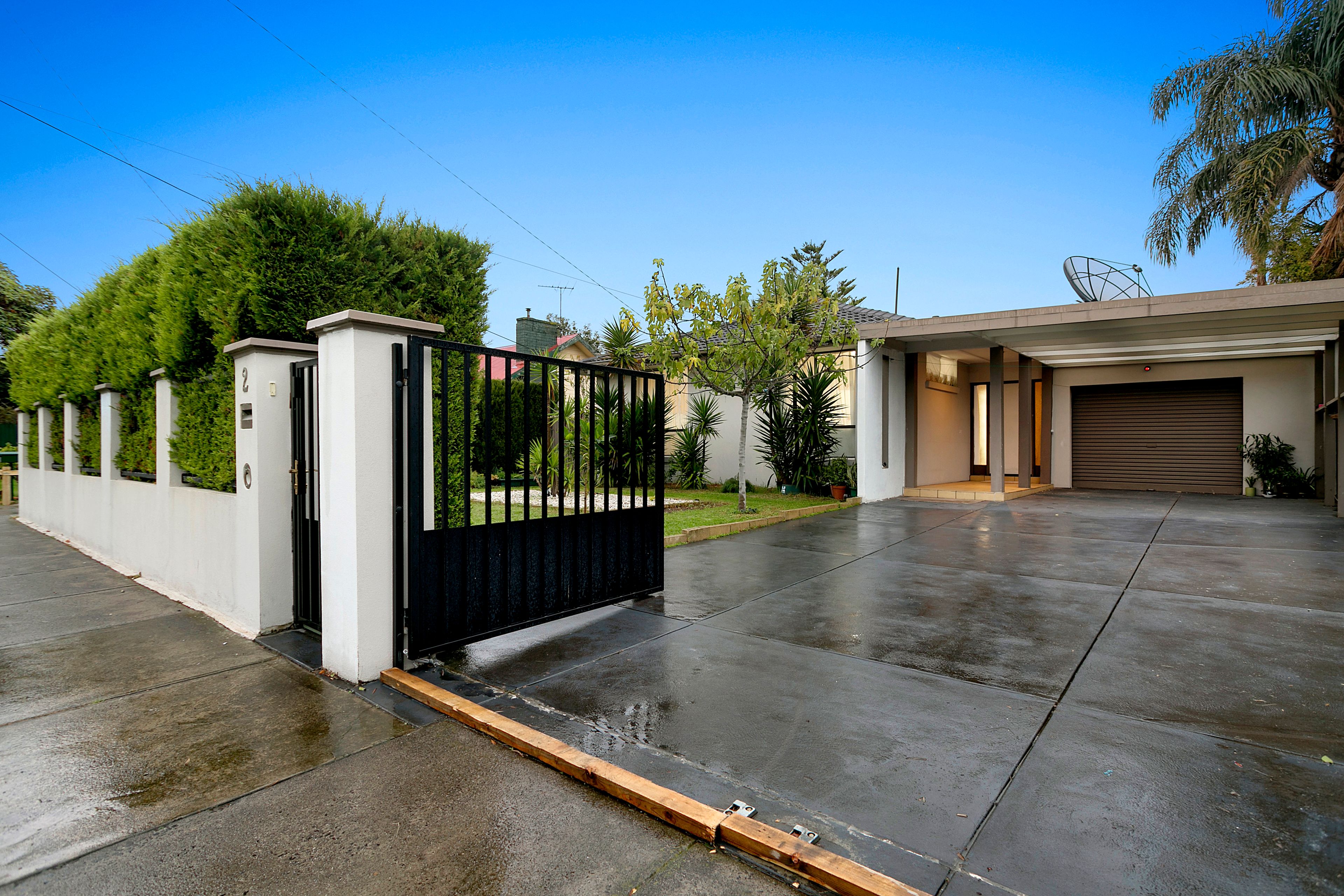 2 Colin Avenue, Frankston VIC 3199