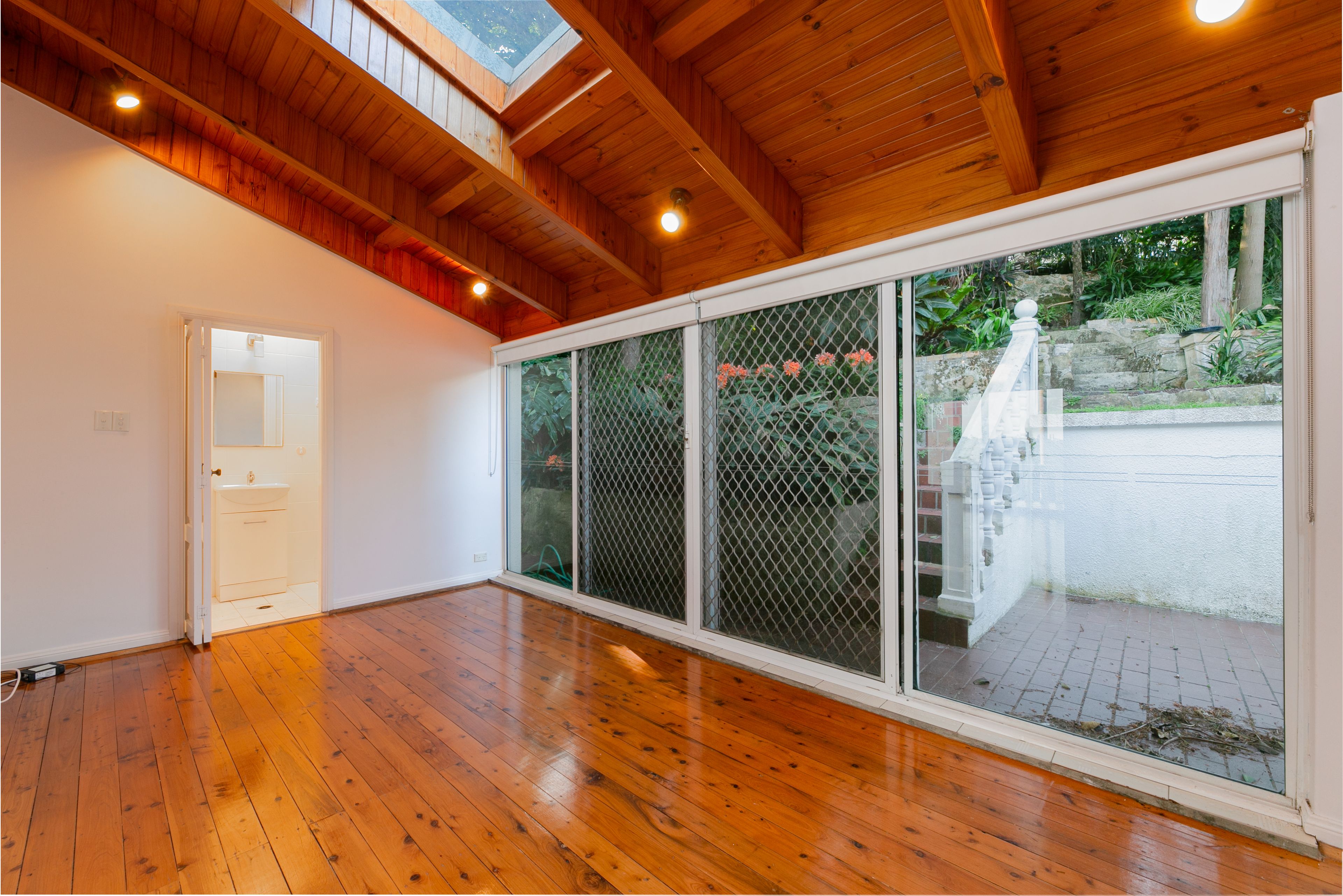 21 Iluka Road — photo 8 of 17
