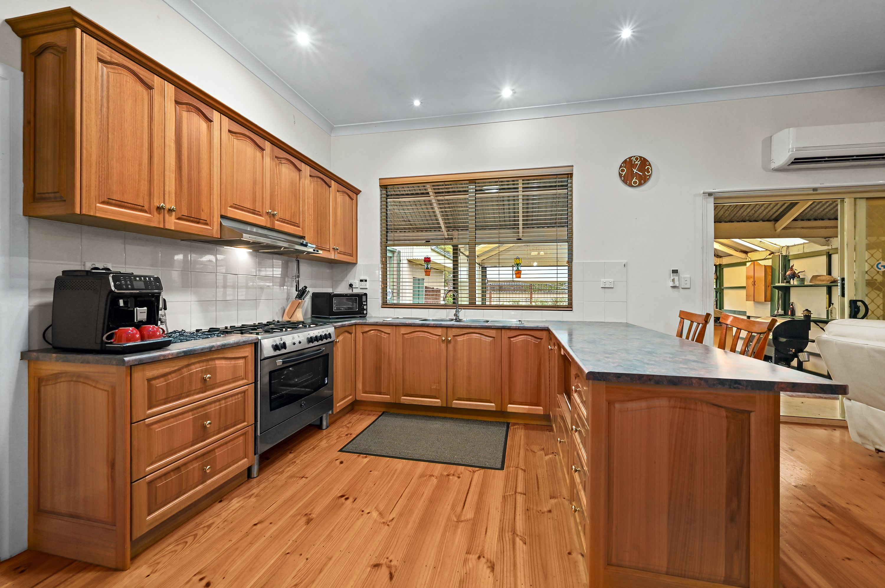 10 William Street — photo 7 of 25