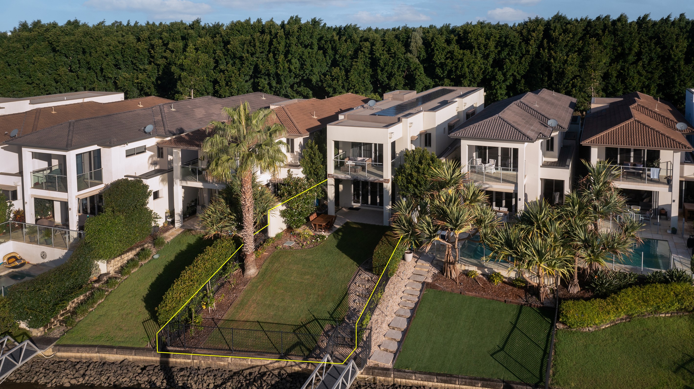 2240 Glengallon Way, Hope Island, QLD 4212