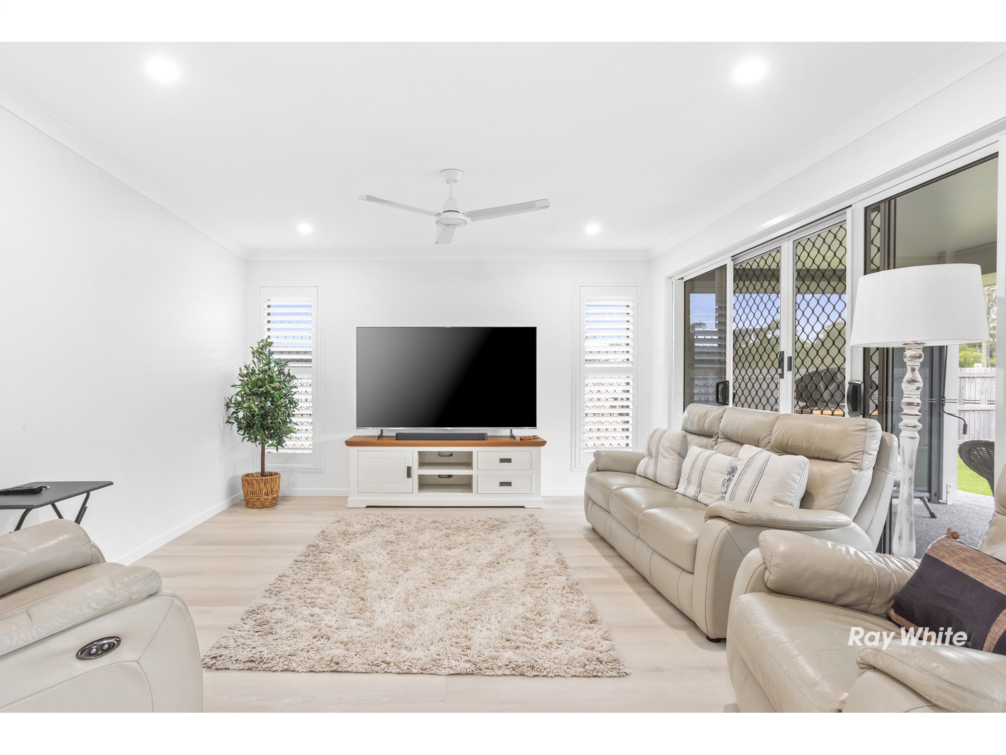 11 Fitzroy Drive, Hidden Valley, QLD 4703