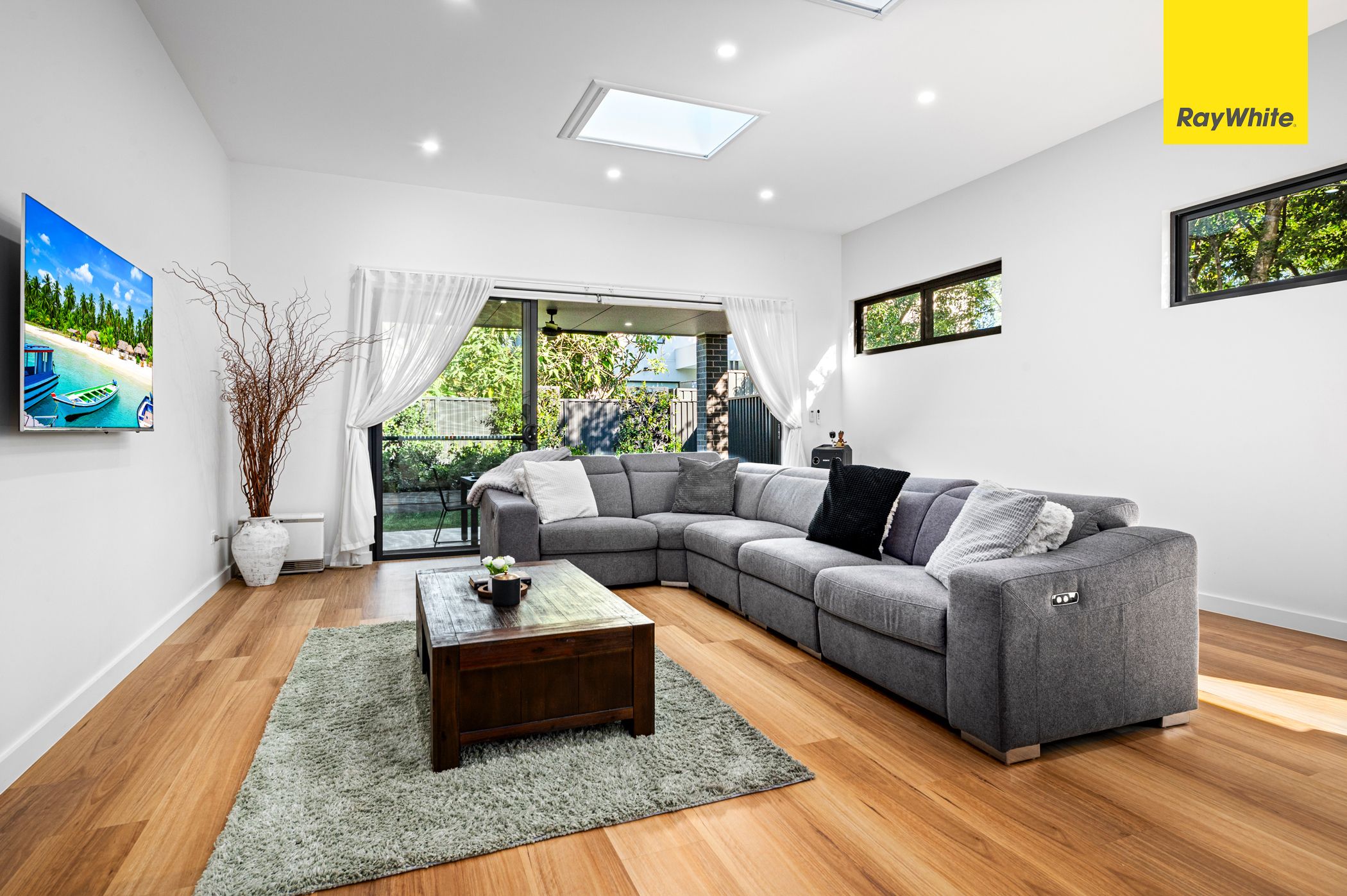16 Fullarton Street — photo 6 of 9