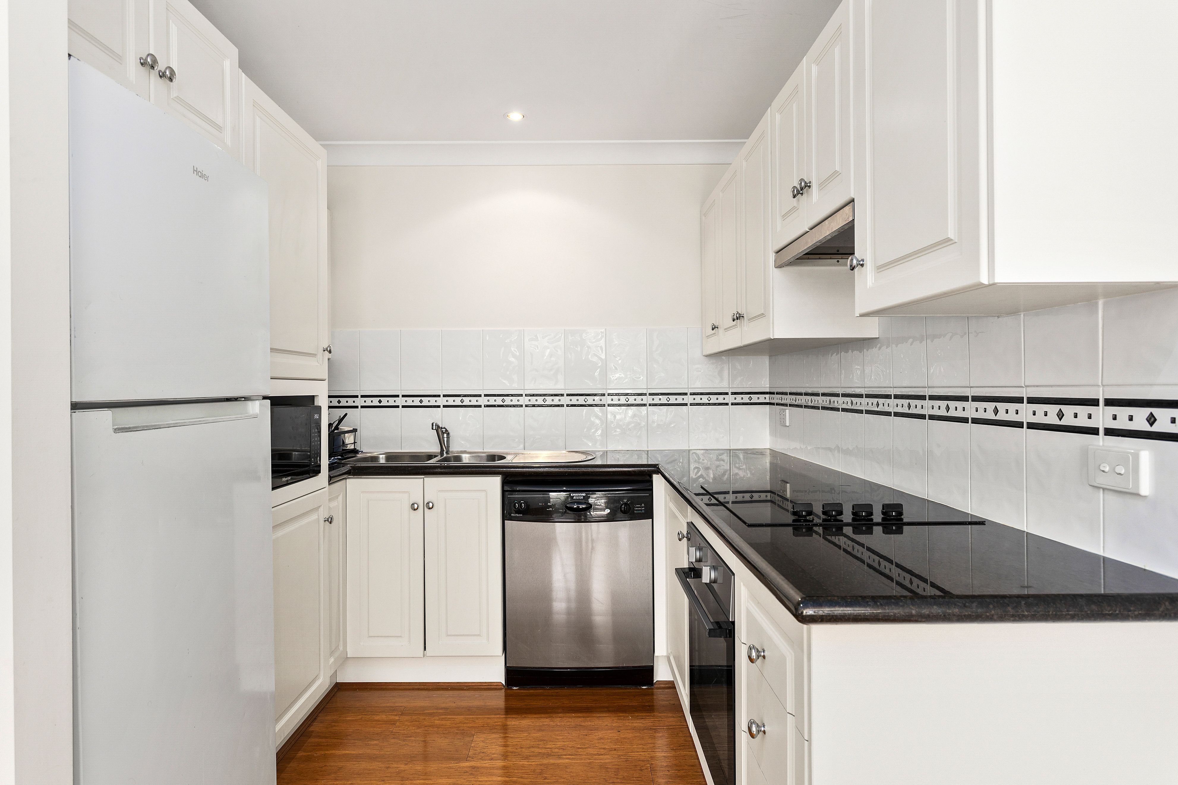 8/78-82 Campbell Street — photo 4 of 10