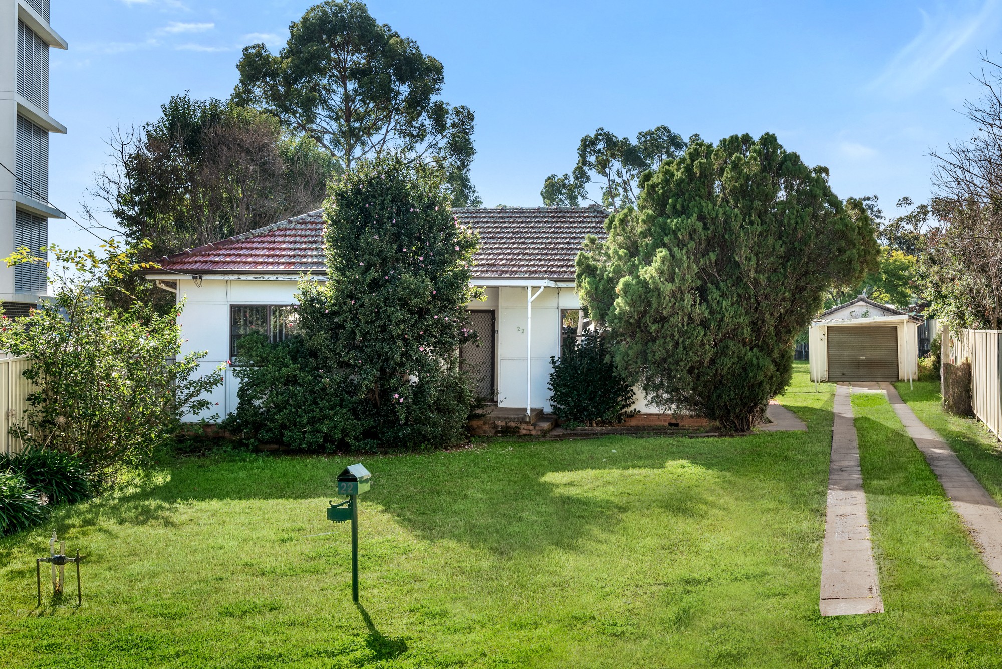 22 Tyler Street, Campbelltown, NSW 2560