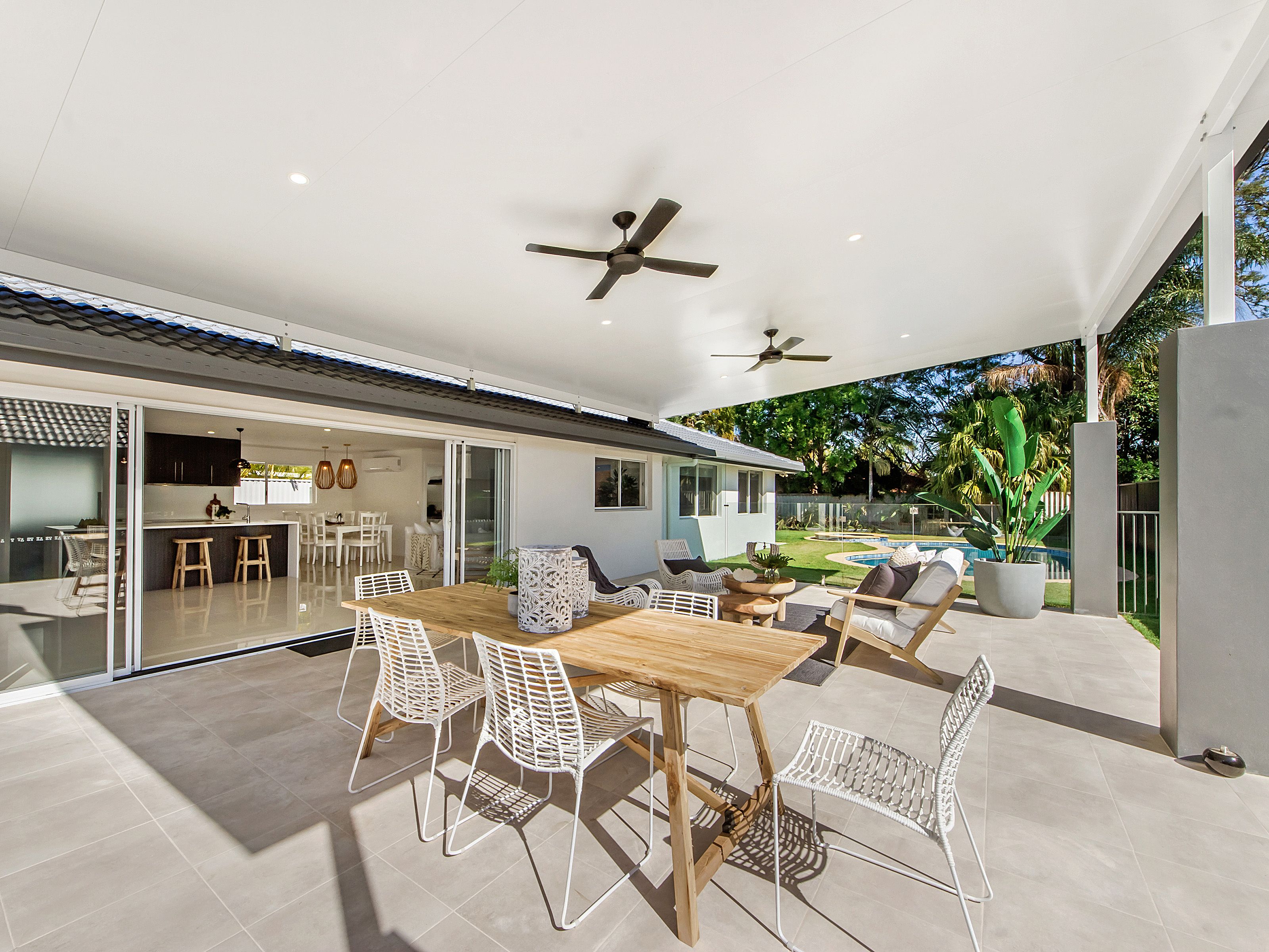 21 McIlwraith Avenue, Sorrento QLD 4217