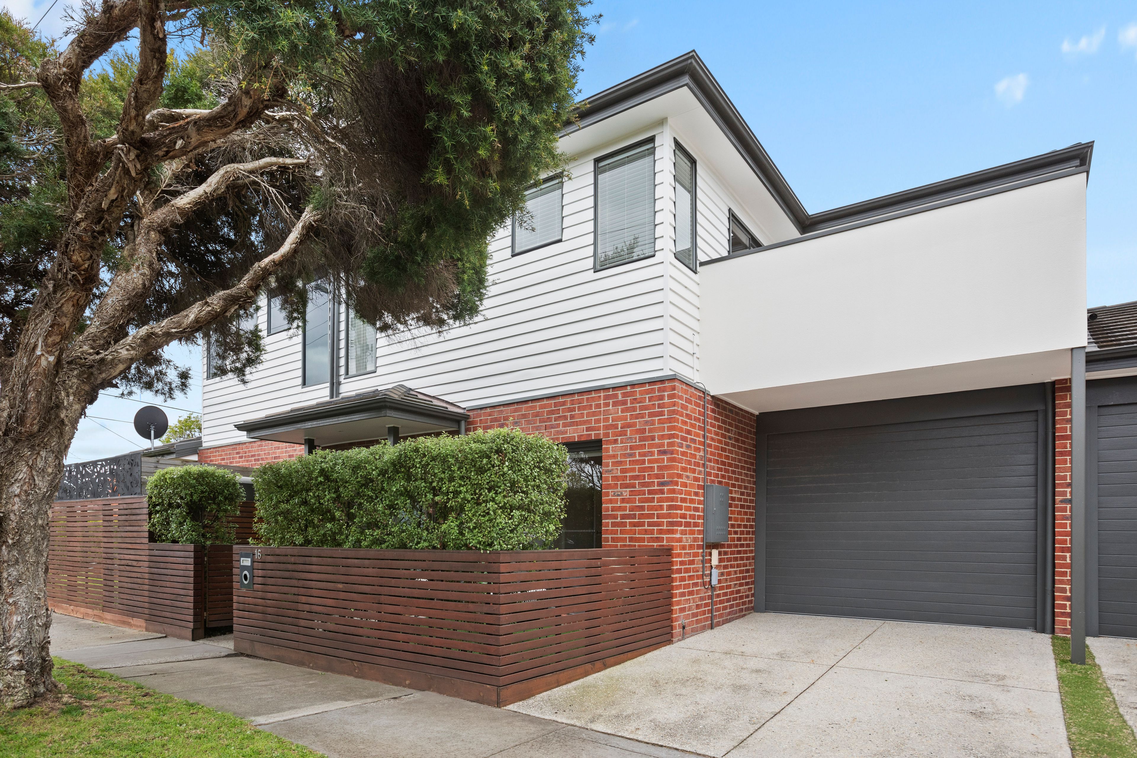 16 Lauriston Court, Cheltenham, VIC 3192