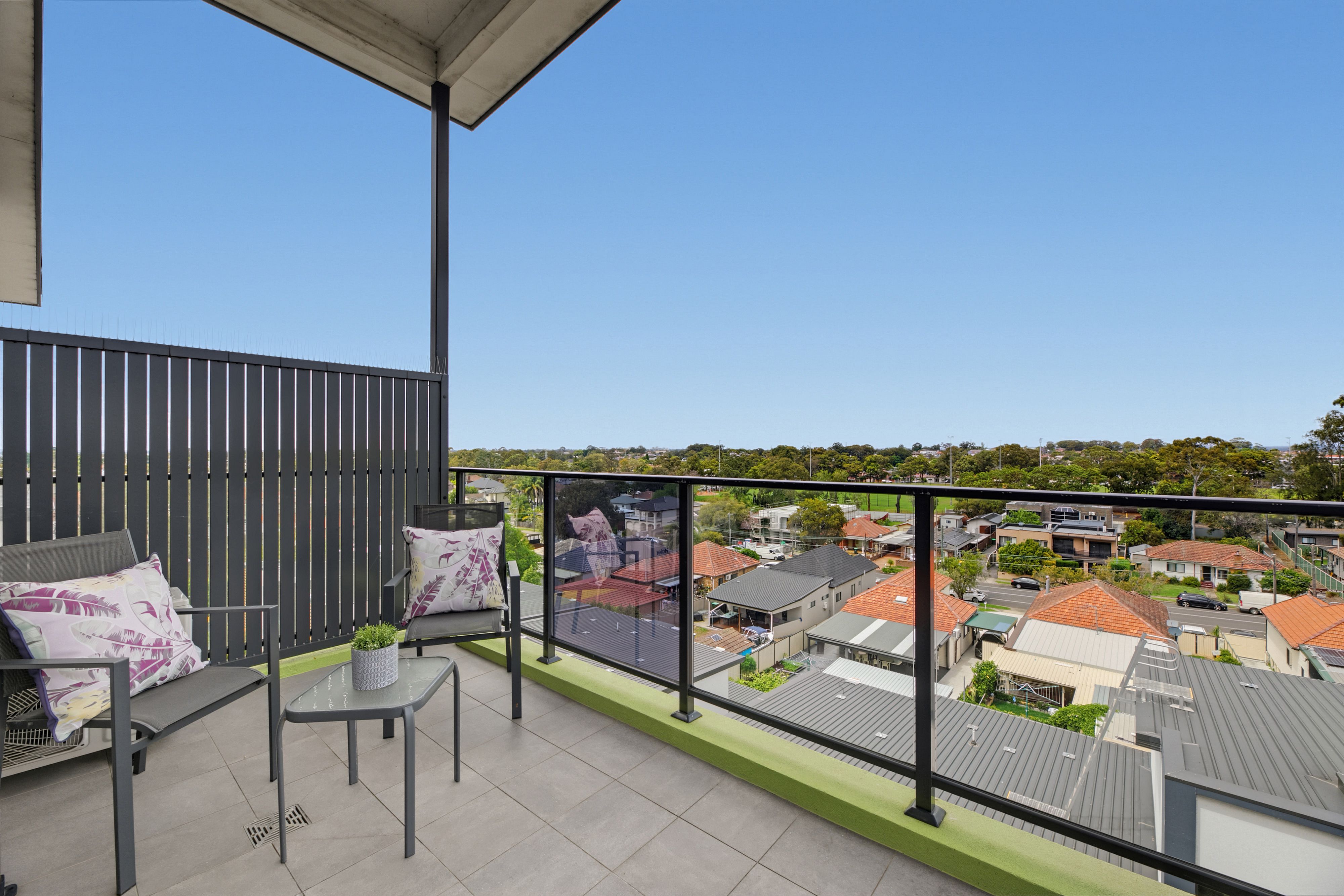 411/114 Northcote Road — photo 6 of 8