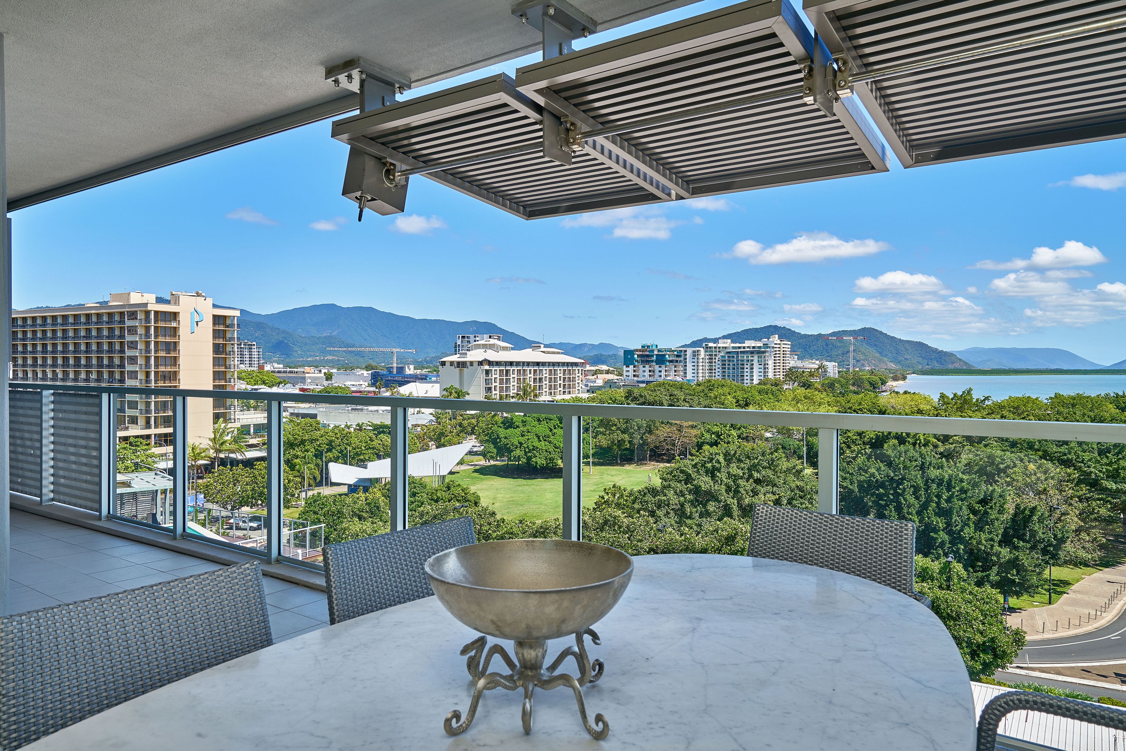 1 Marlin Parade, Cairns City QLD 4870