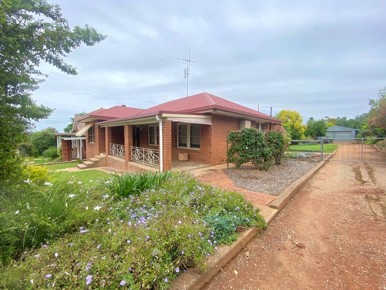 16 East Street, Parkes, NSW 2870