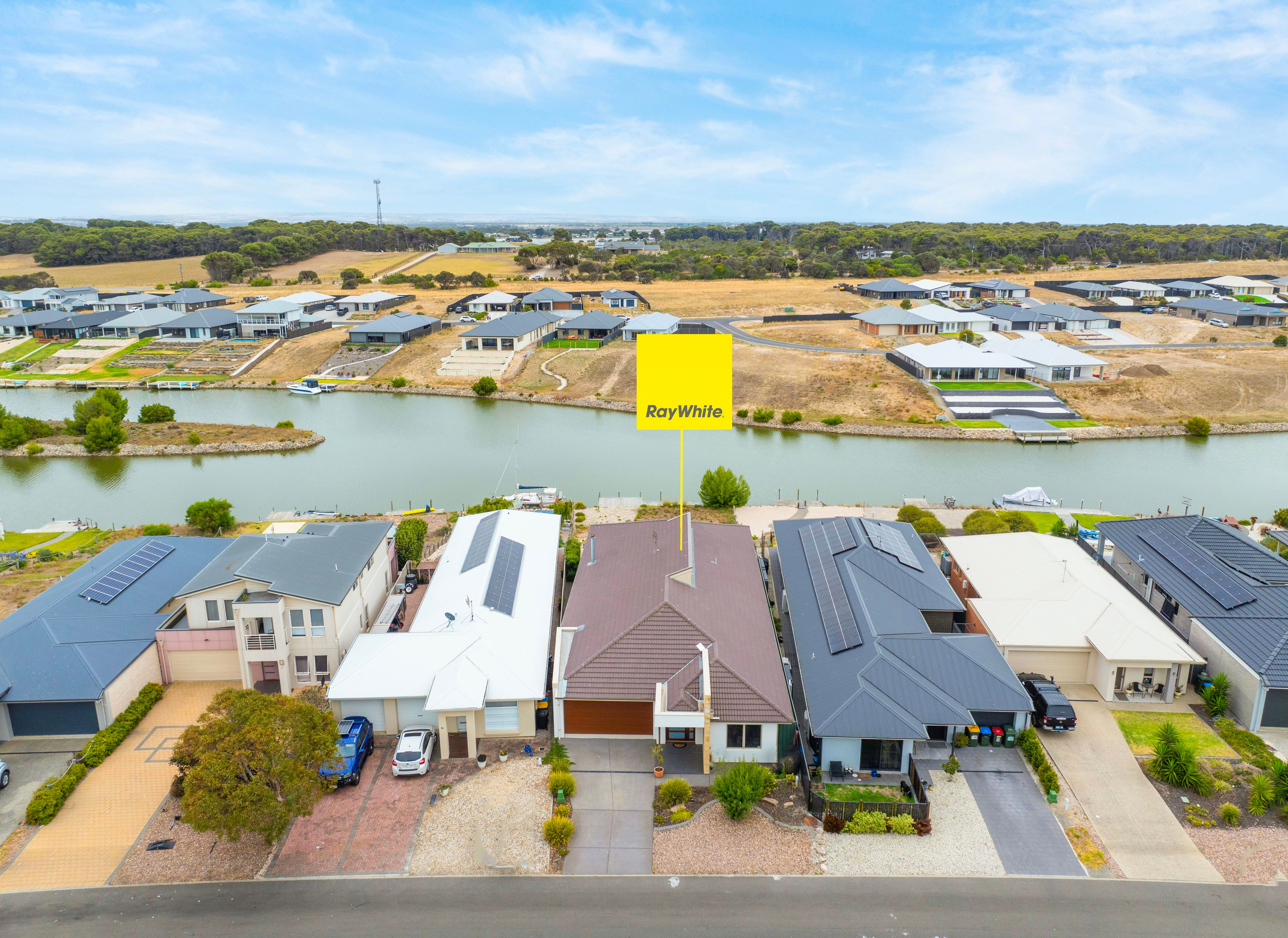 54 Blanche Parade, Hindmarsh Island, SA 5214