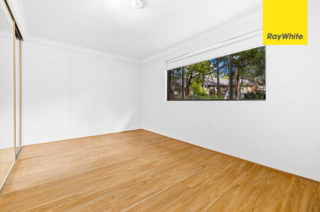 11/22 Taranto Road — photo 4 of 5