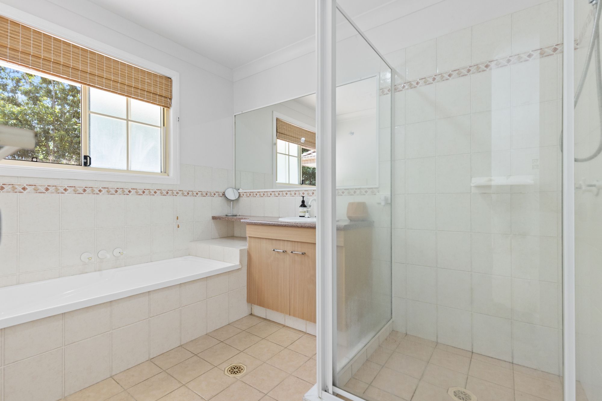 4 Tea Gardens Place — photo 19 of 27