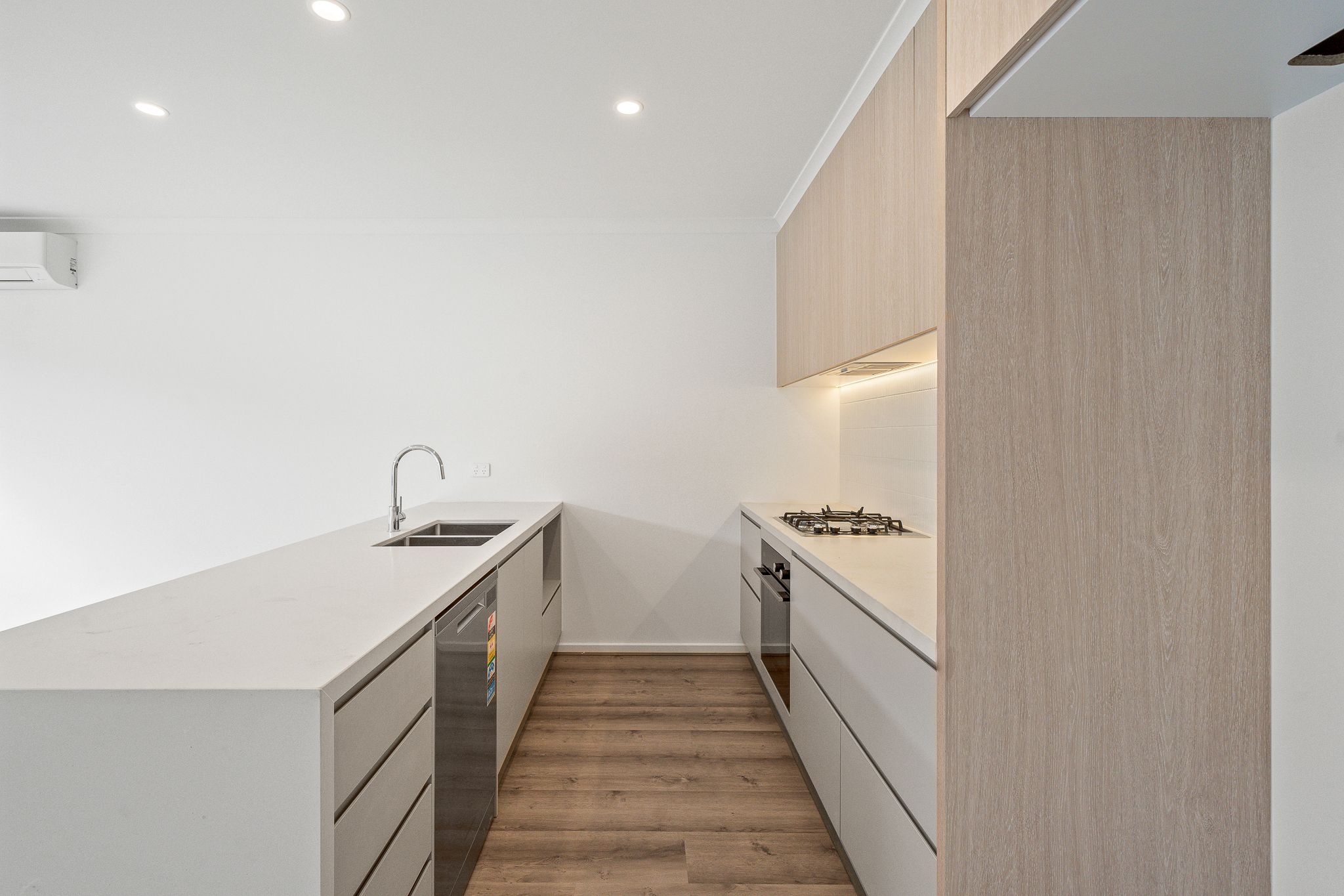 15 Maidenhair Walk, Cranbourne West, VIC 3977