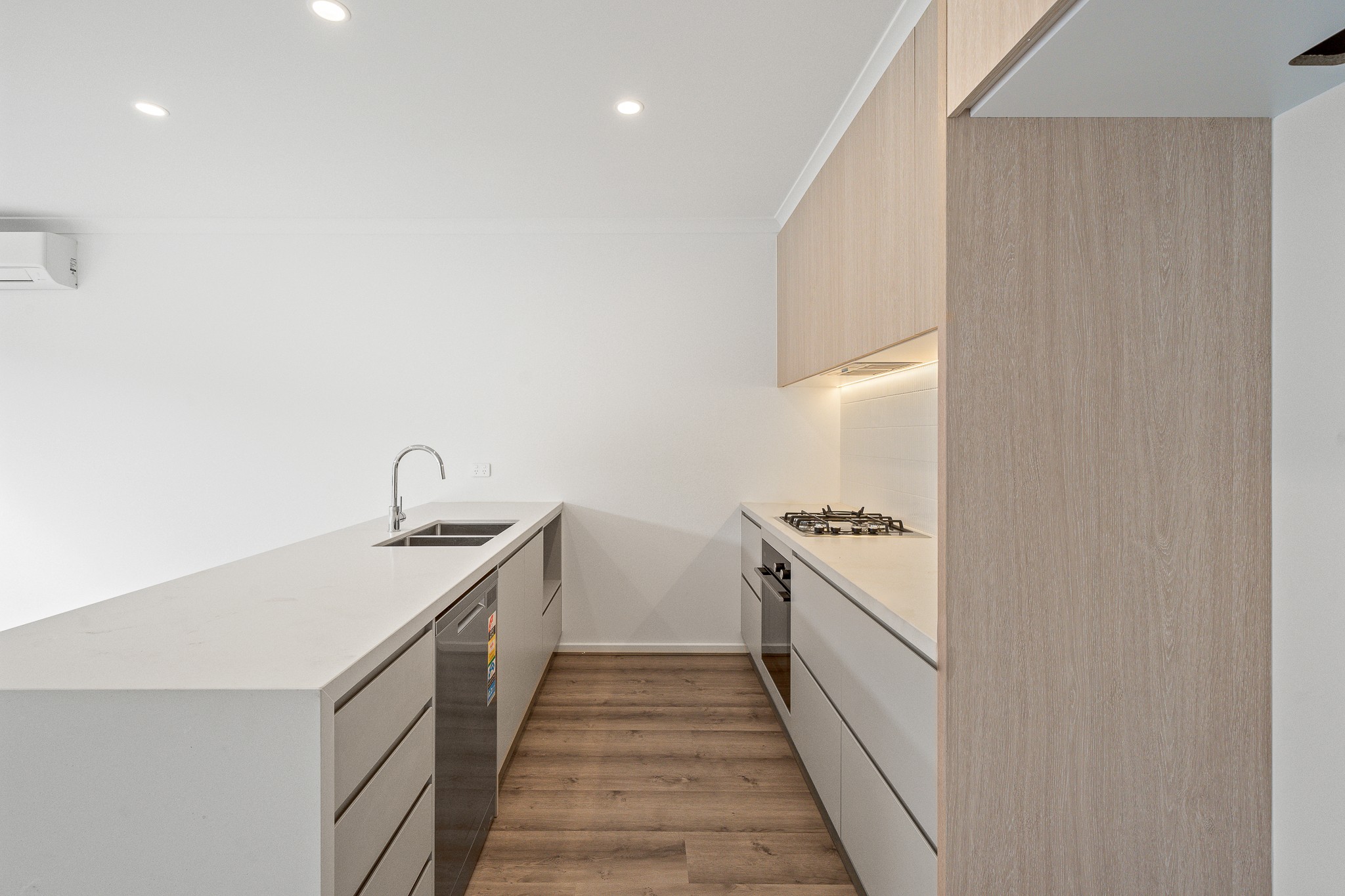 15 Maidenhair Walk, Cranbourne West, VIC 3977