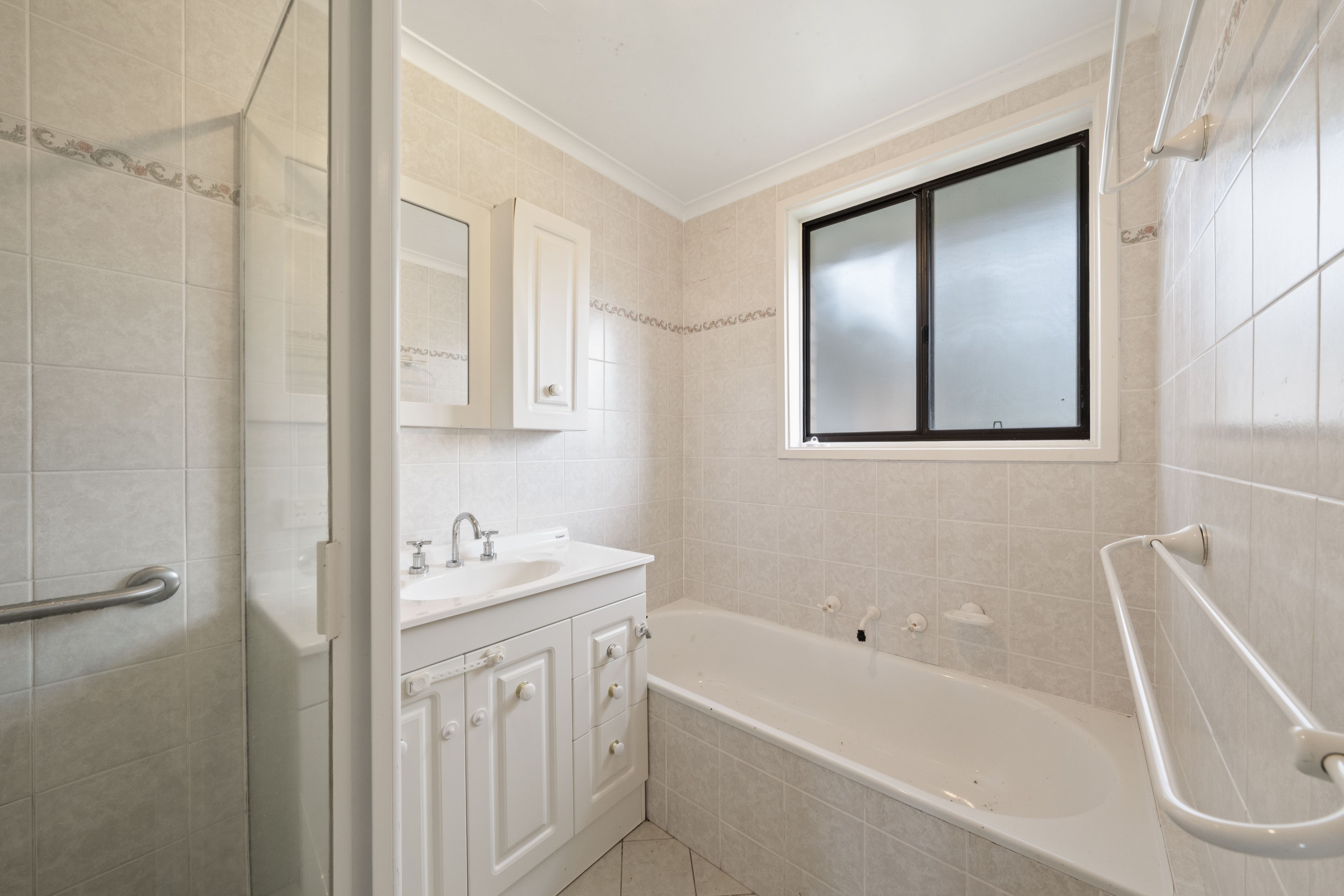 49 Guthridge Crescent — photo 10 of 17