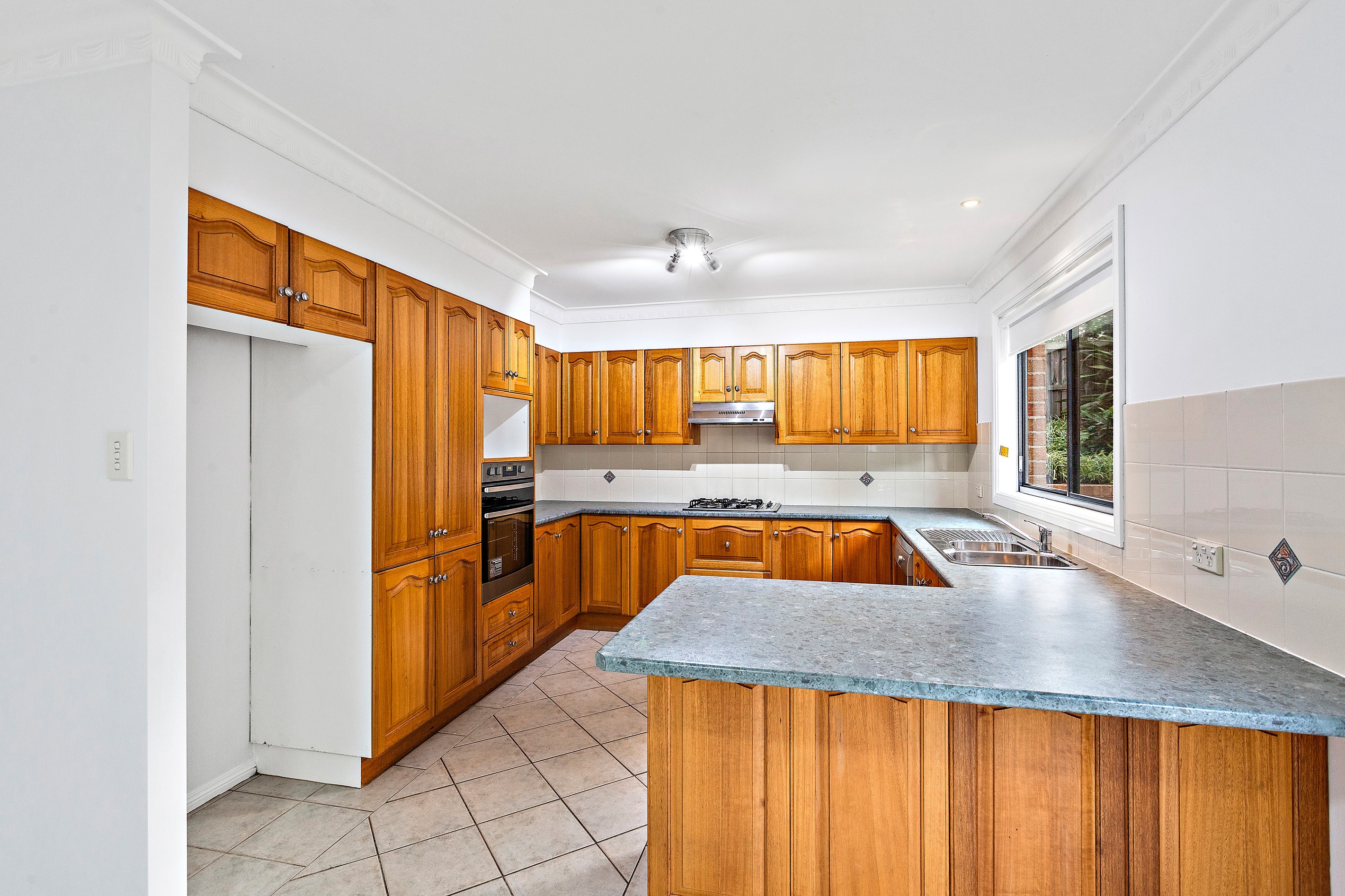 42 Tasman Drive, Shell Cove, NSW 2529
