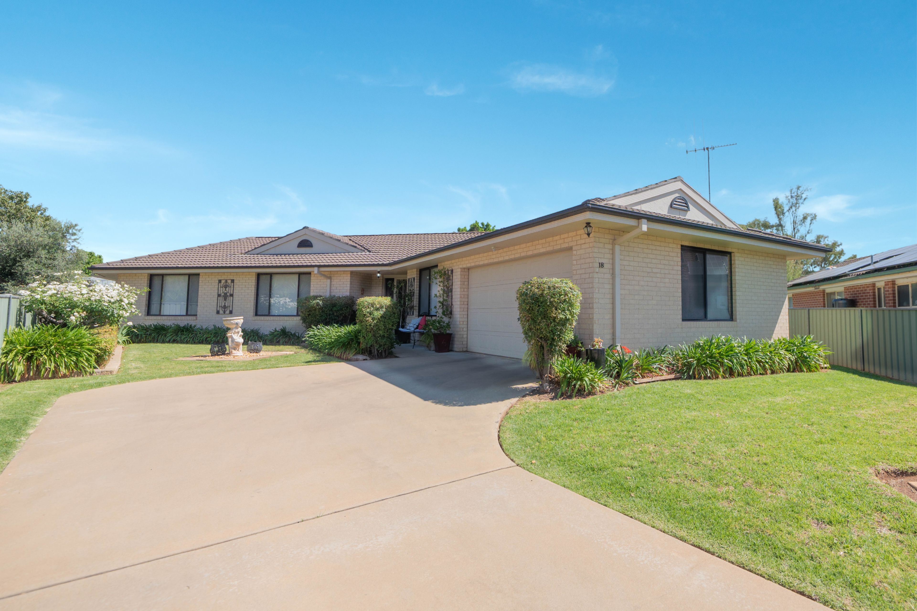 18 Jacaranda Street , Forbes NSW 2871