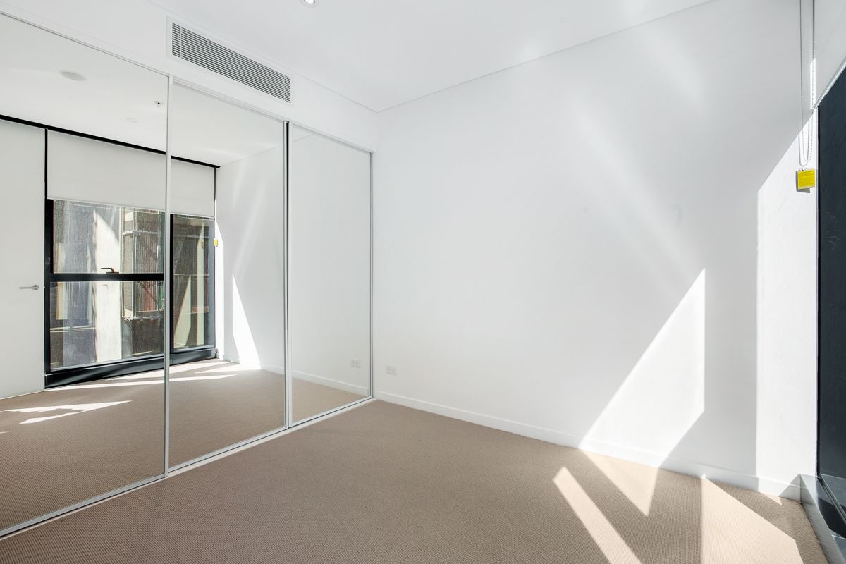 1710/222 Margaret Street — photo 7 of 13