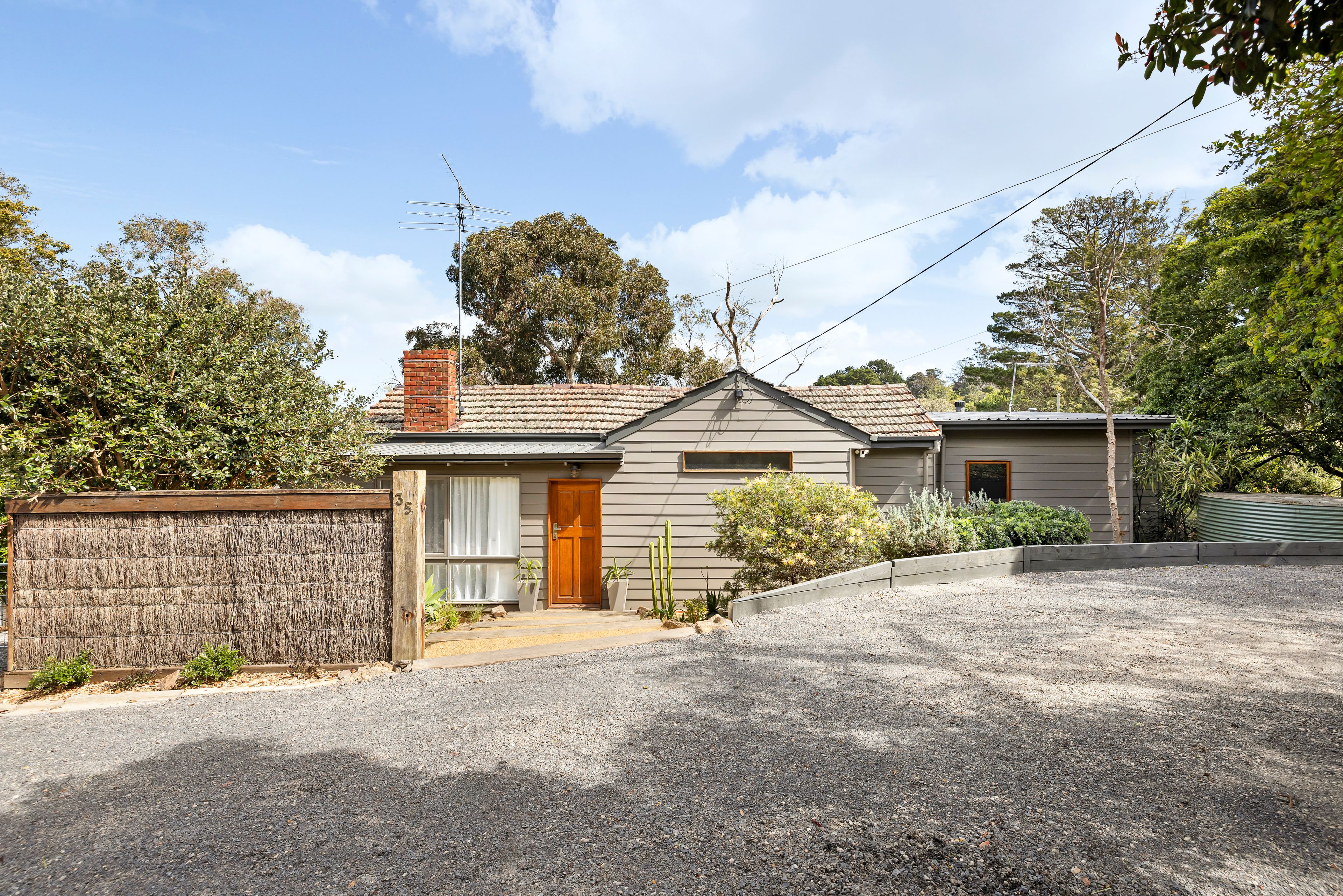 35 Mountain Avenue — photo from Ray White Frankston