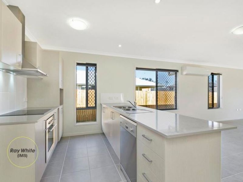 5 Meadows Circuit, Bellbird Park, QLD 4300
