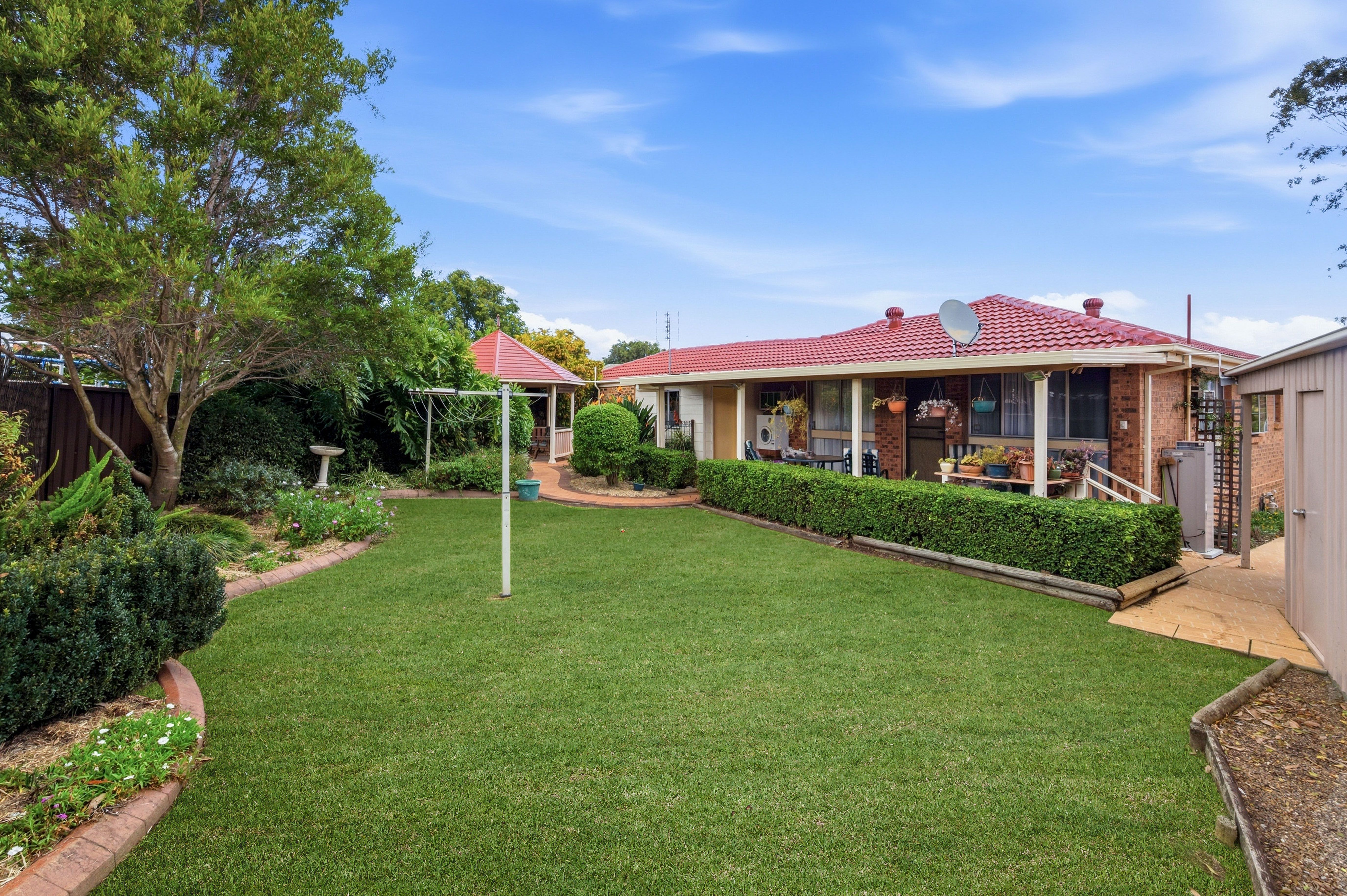 28 Cranfield Place — photo 15 of 17