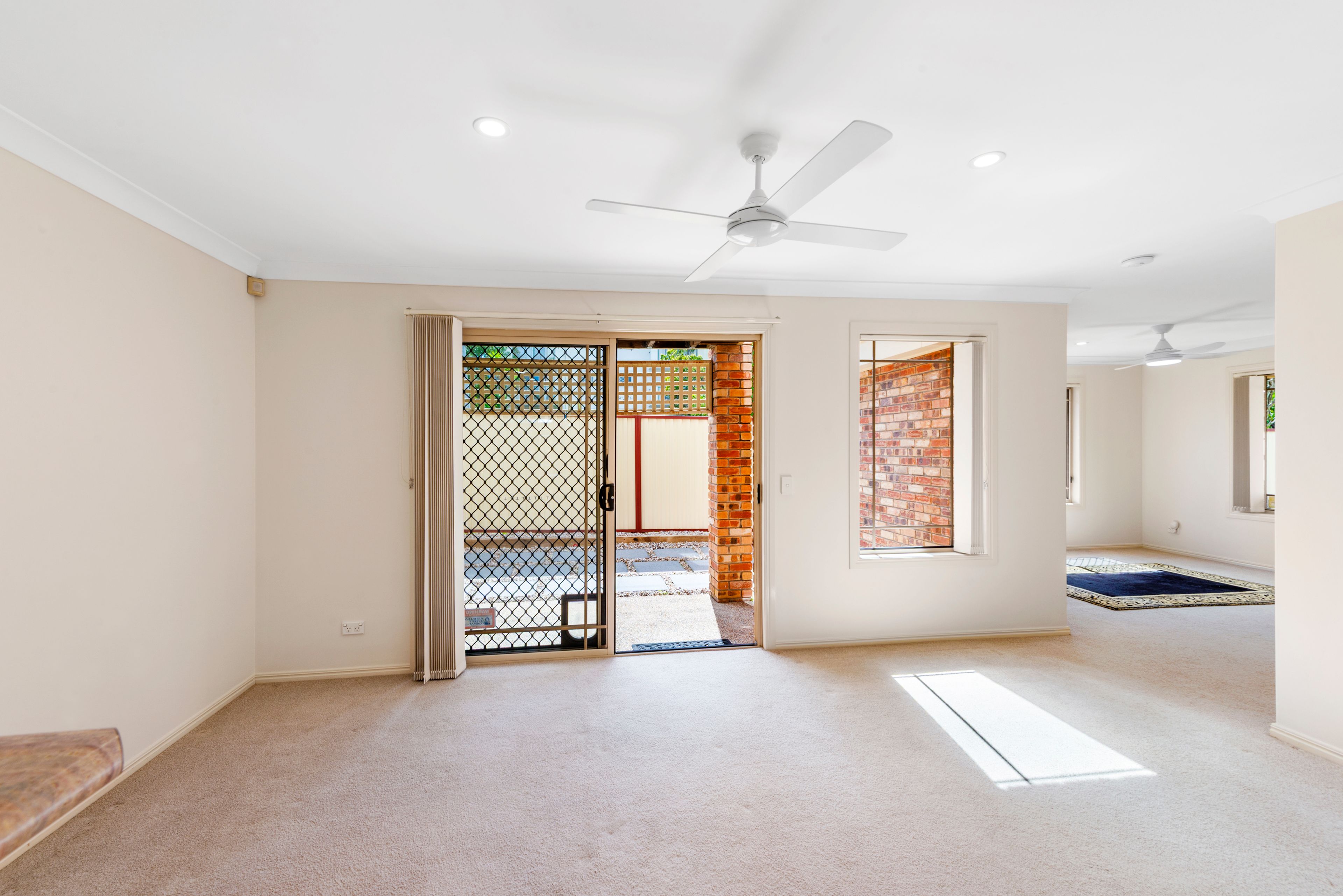 1/1 Kate Street — photo 9 of 30