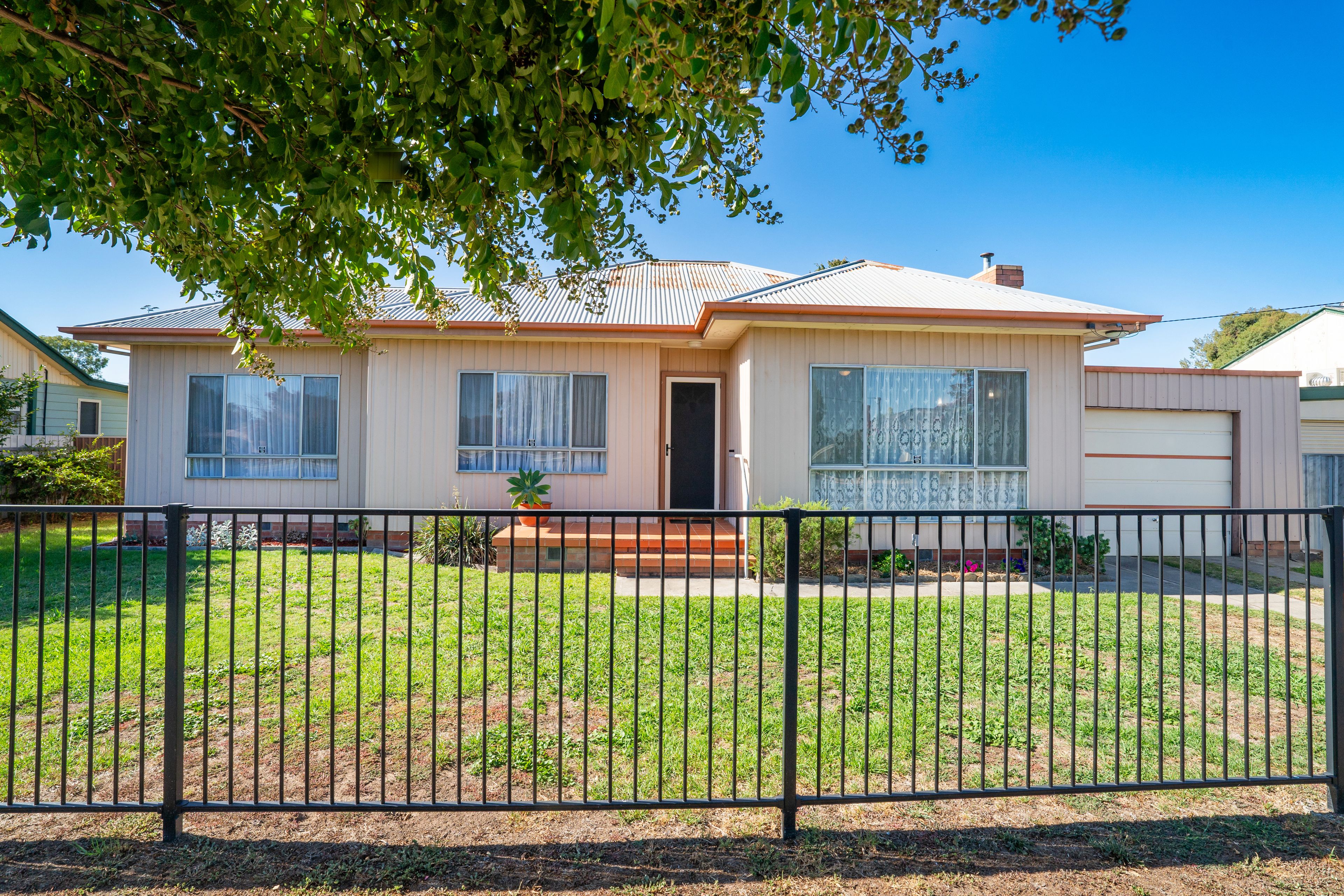 398 Union Road, Lavington, NSW 2641