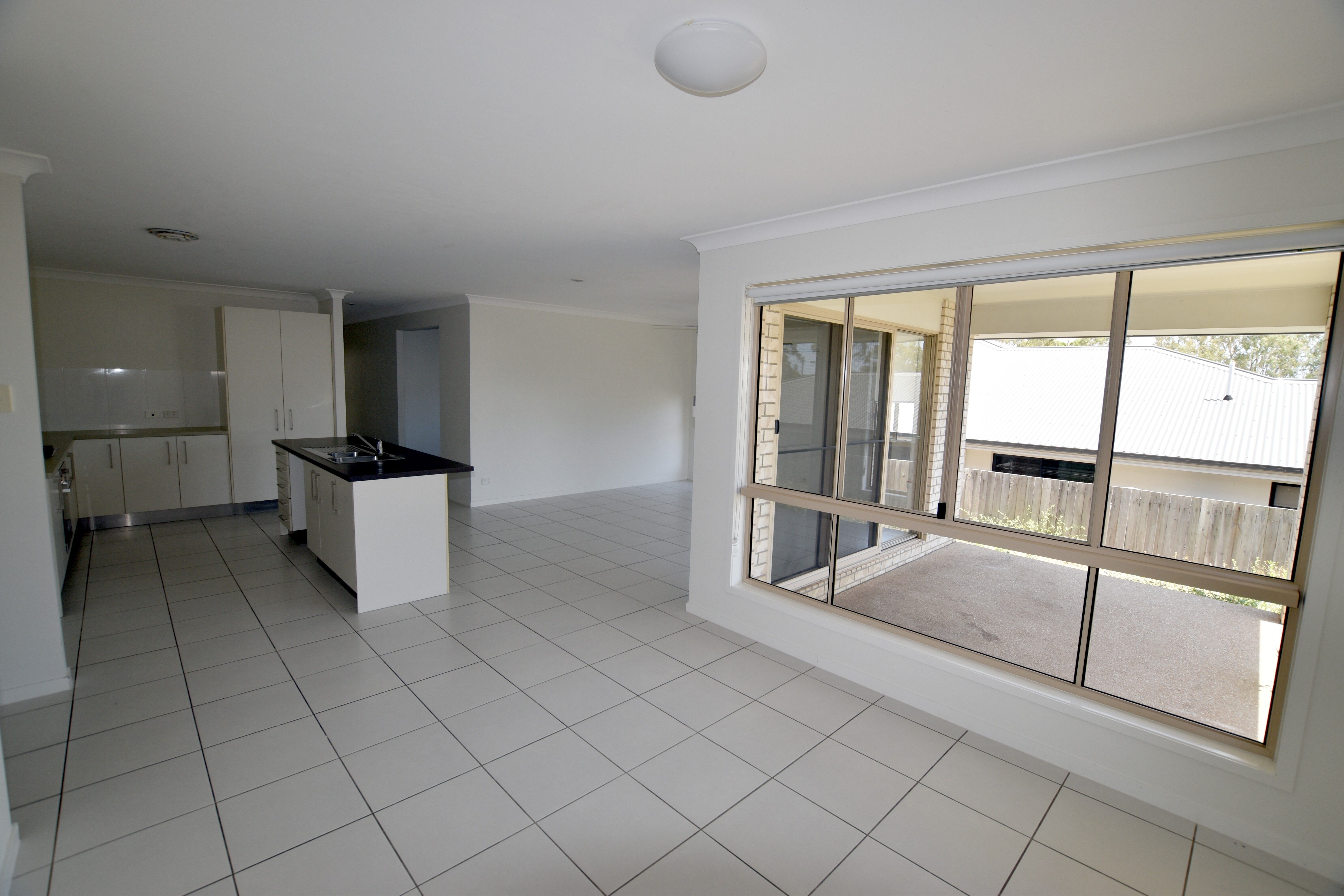 10 Takoko Place, Kirkwood, QLD 4680