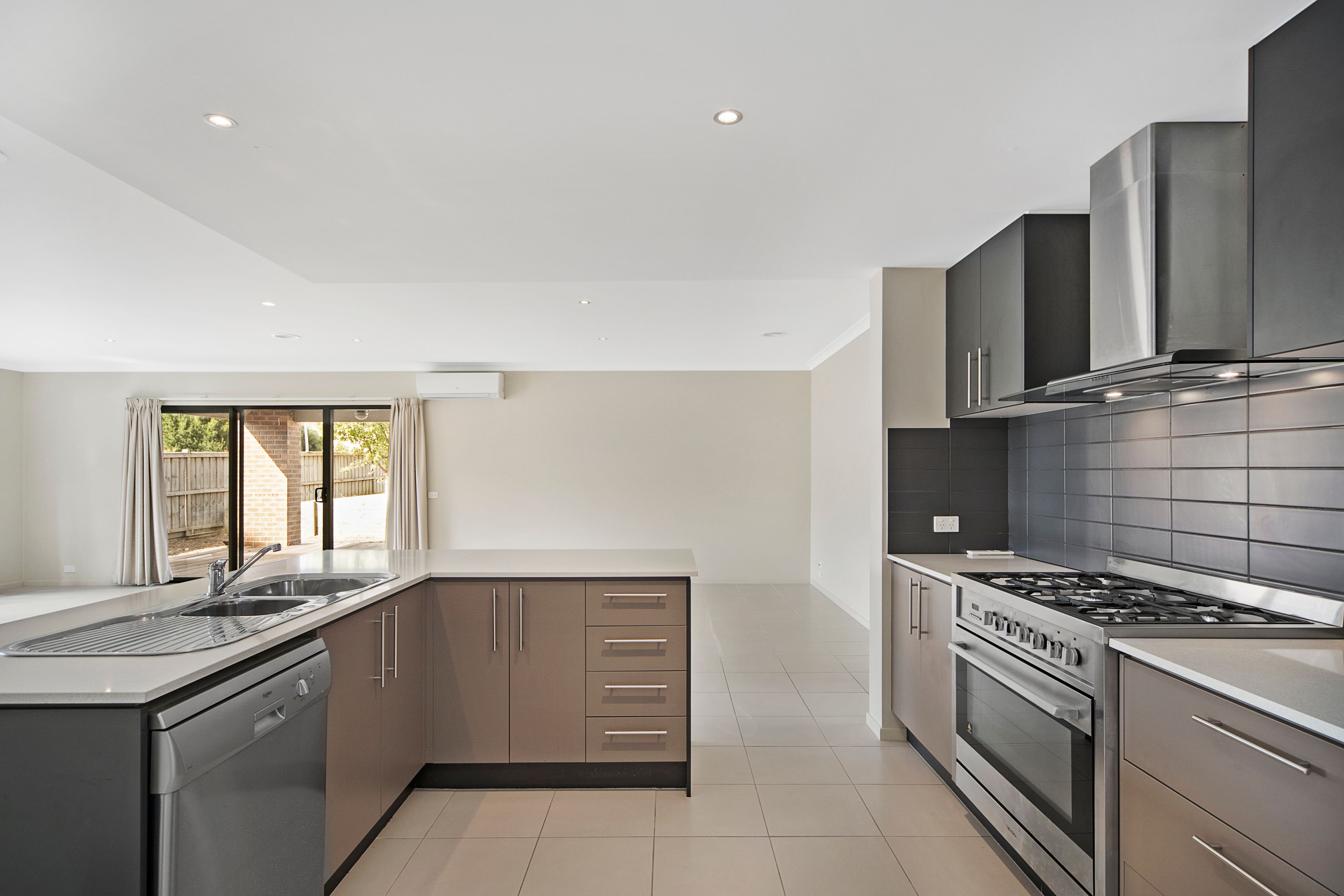 1 Brooklyn Court, Brown Hill, VIC 3350