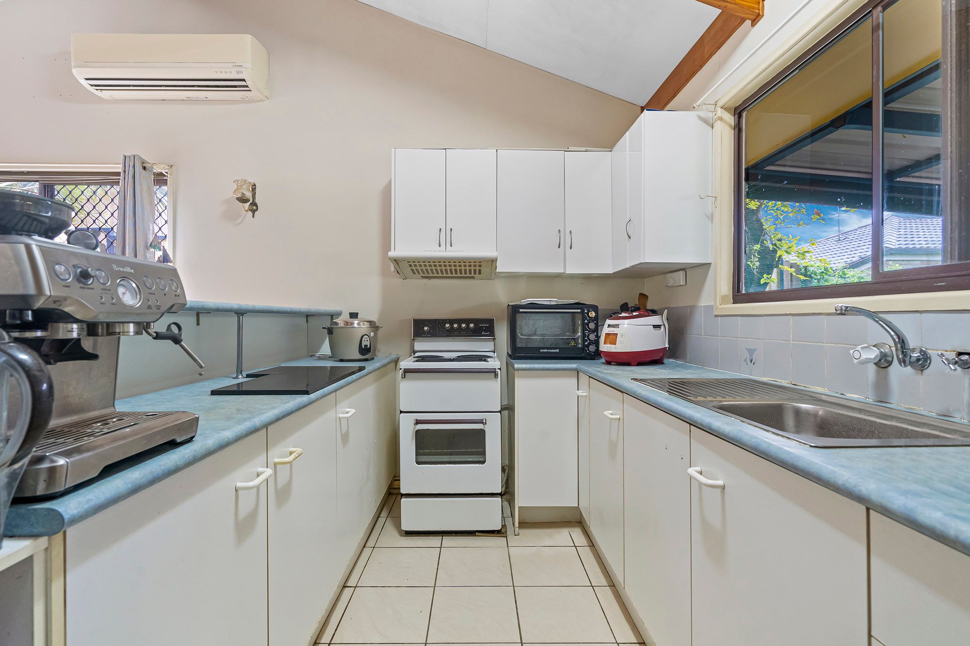 369 Mount Gravatt Capalaba Road, Wishart, QLD 4122
