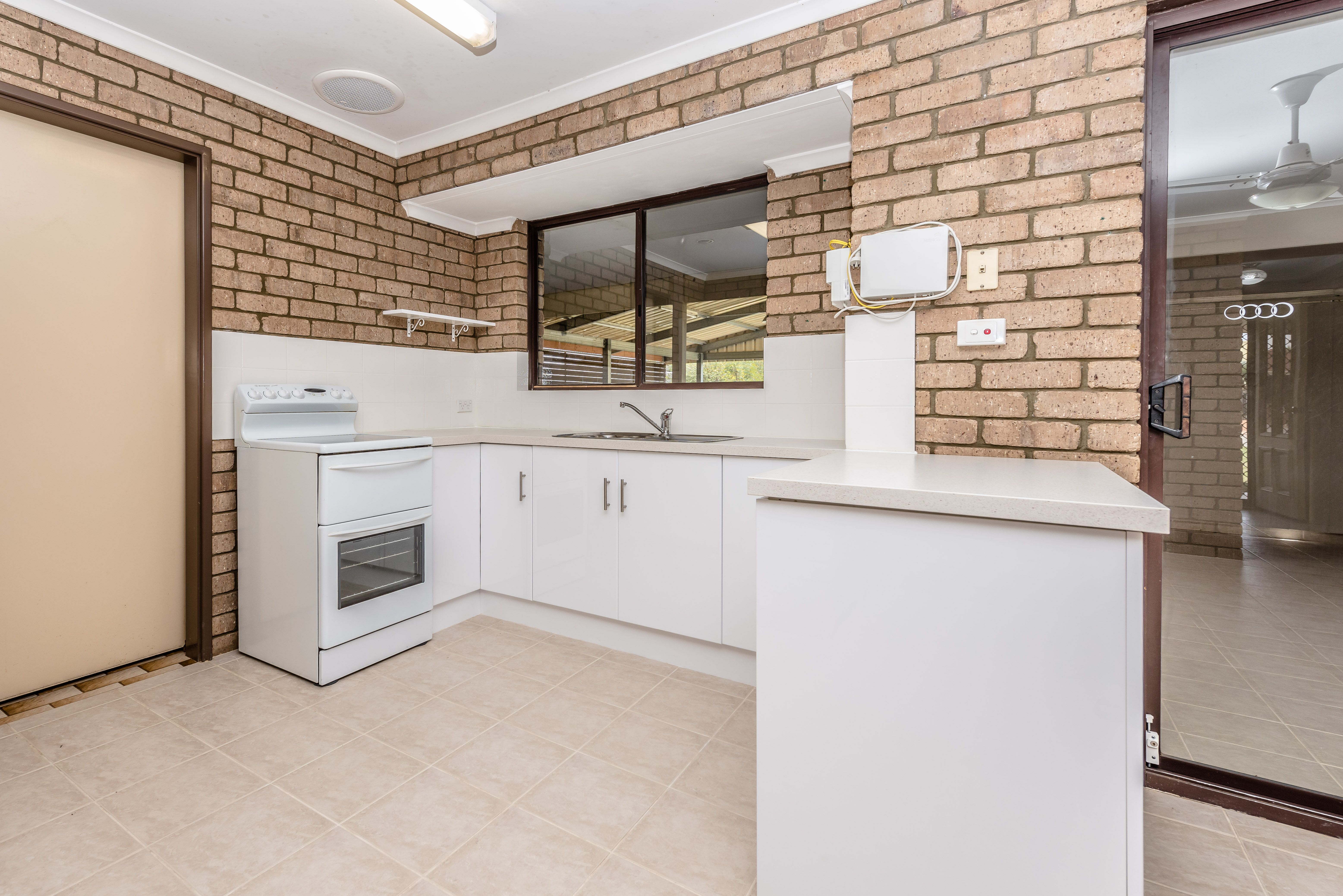 16 Kultown Drive, Waggrakine, WA 6530