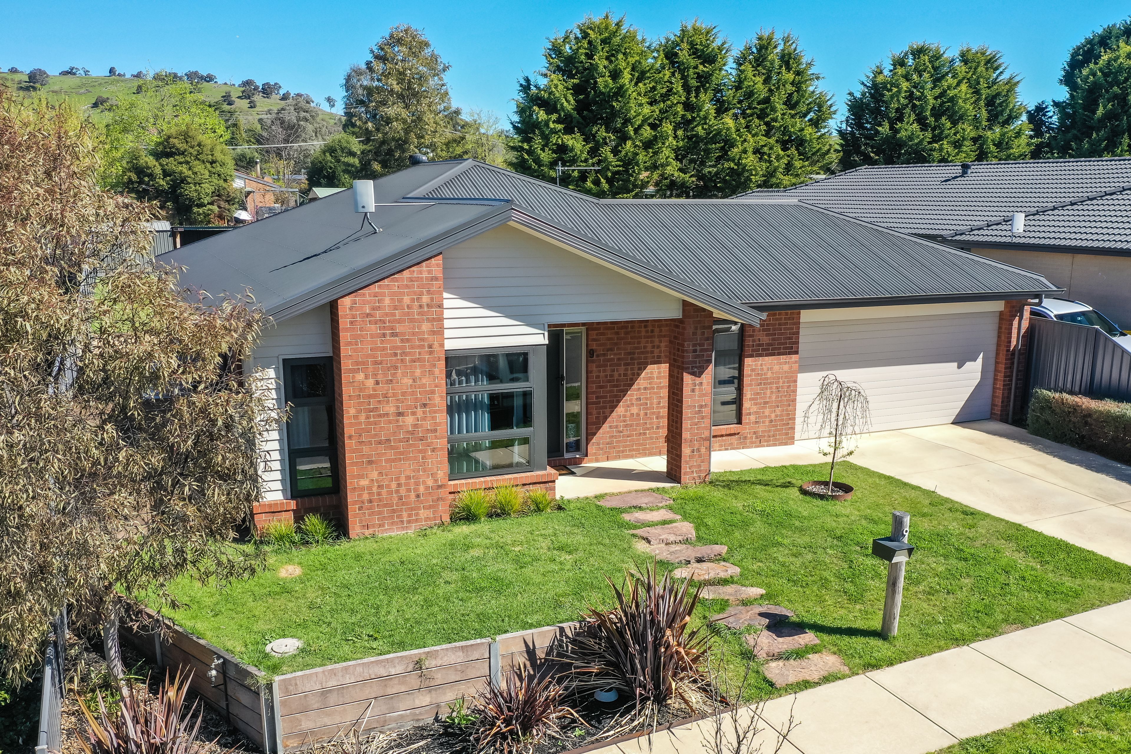 9 Peak Court, Mansfield VIC 3722