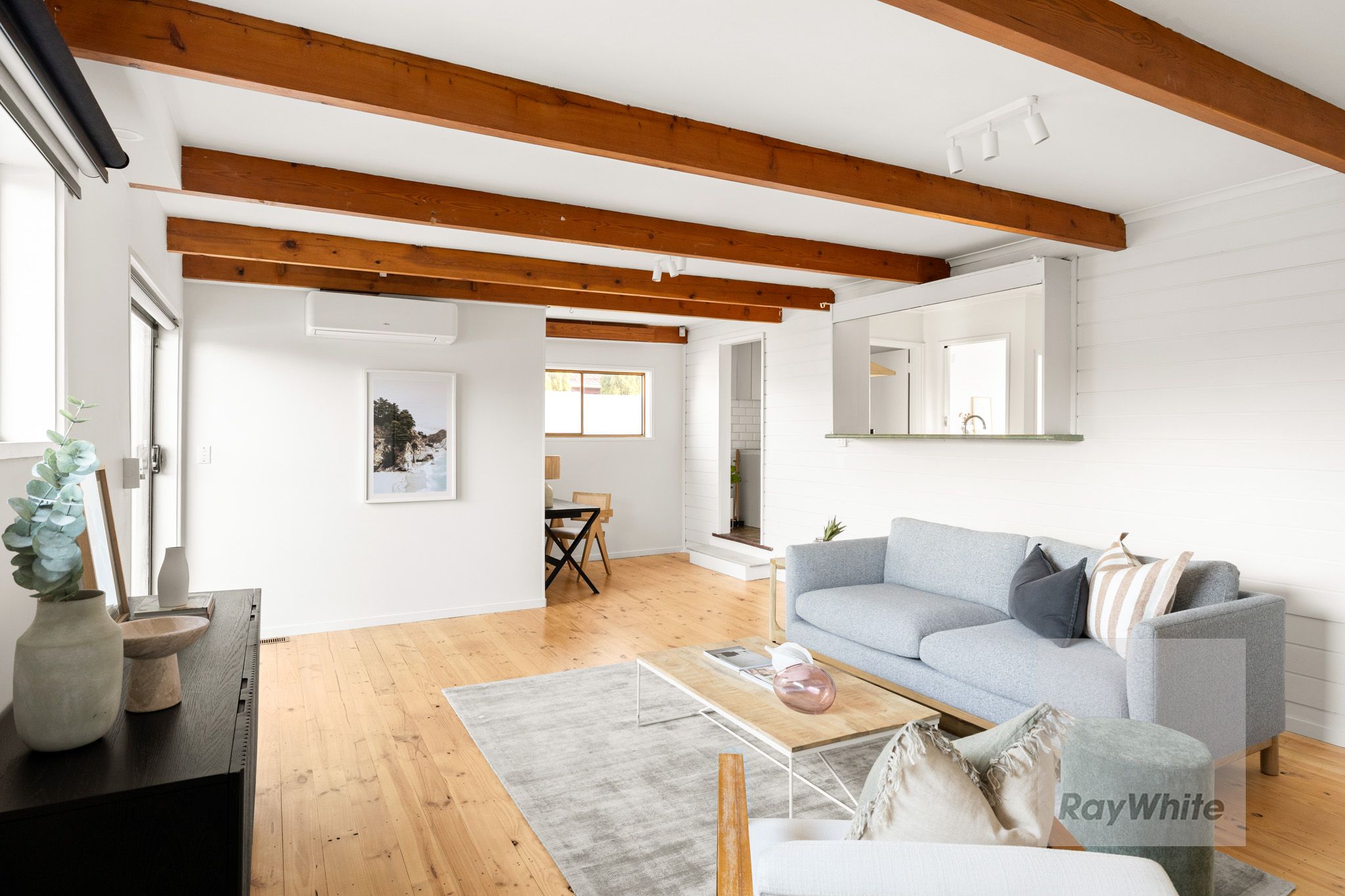 82 Moreton Crescent — photo 9 of 18