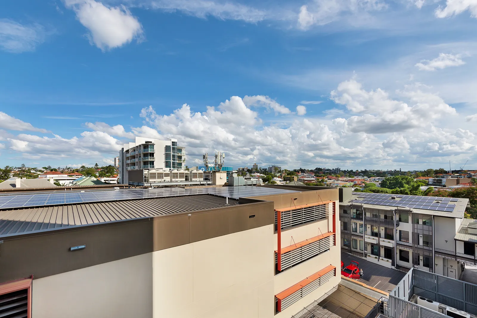 1056/9 Edmondstone Street, South Brisbane