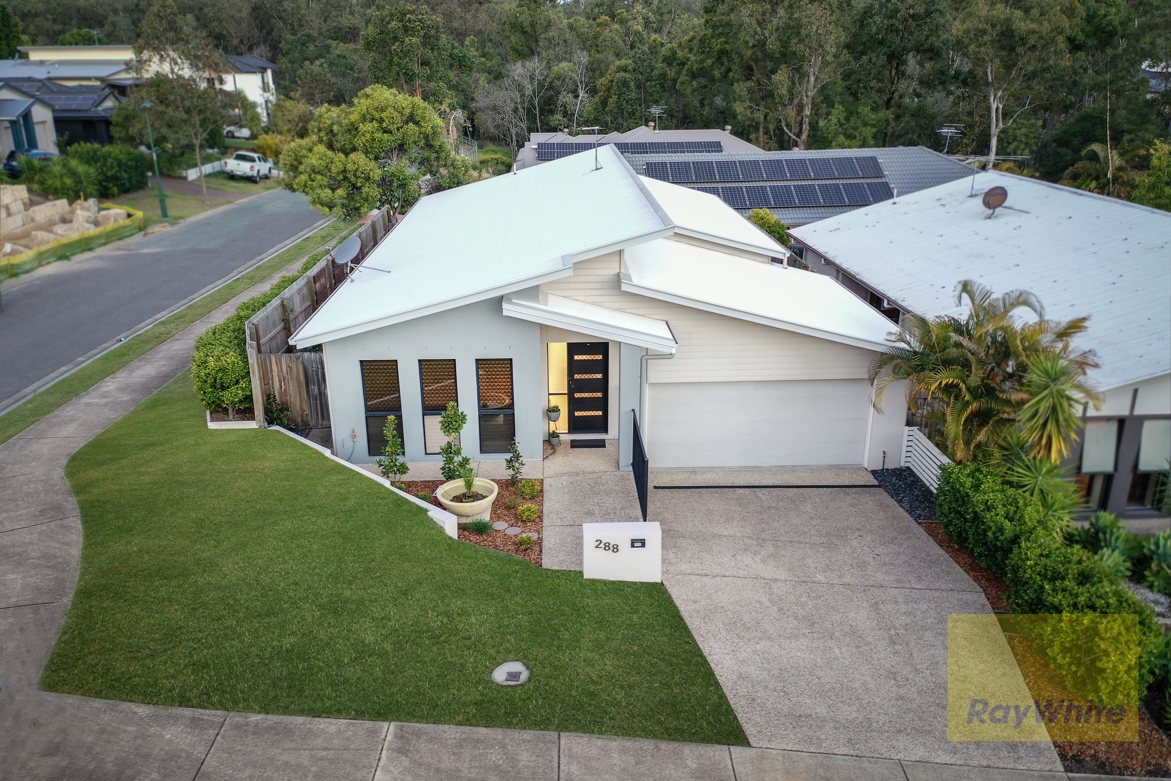 288 Lakeside Avenue, Springfield Lakes QLD 4300