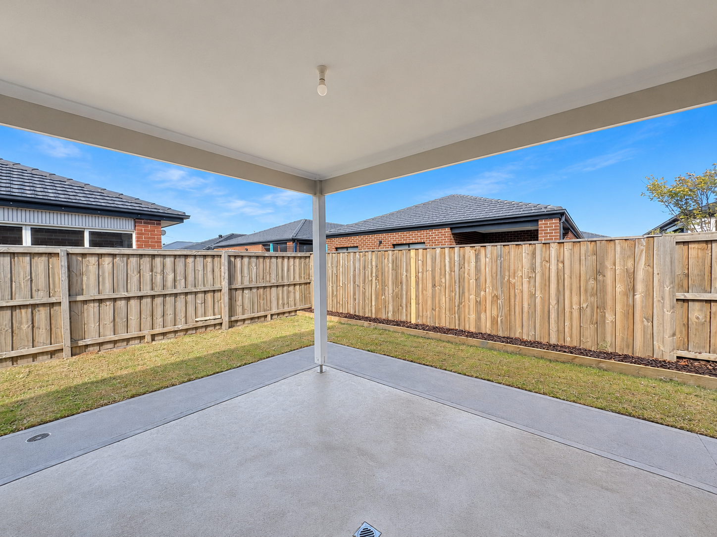 24 Petersfield Way — photo 16 of 17
