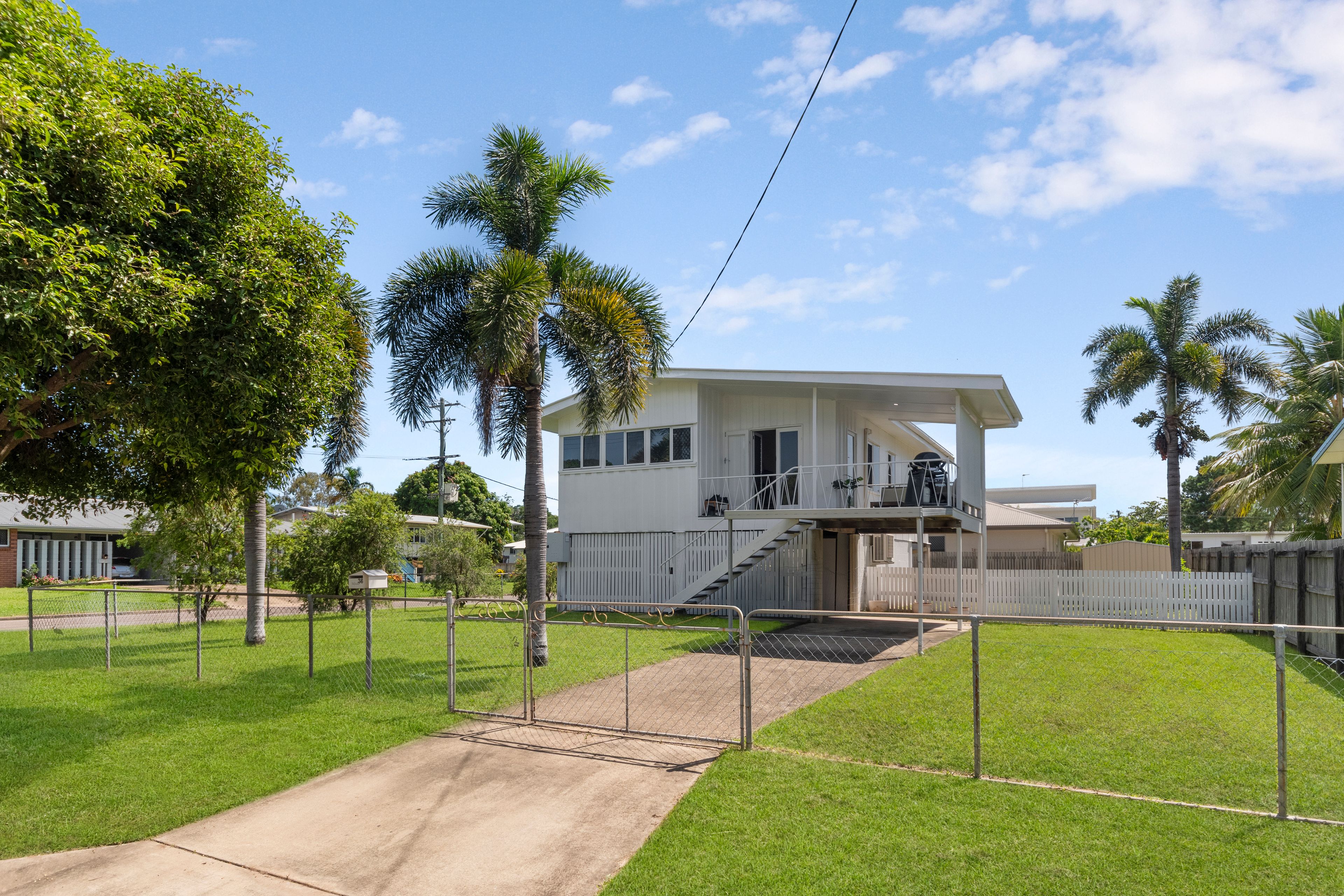 36 Lowth Street, Rosslea QLD 4812