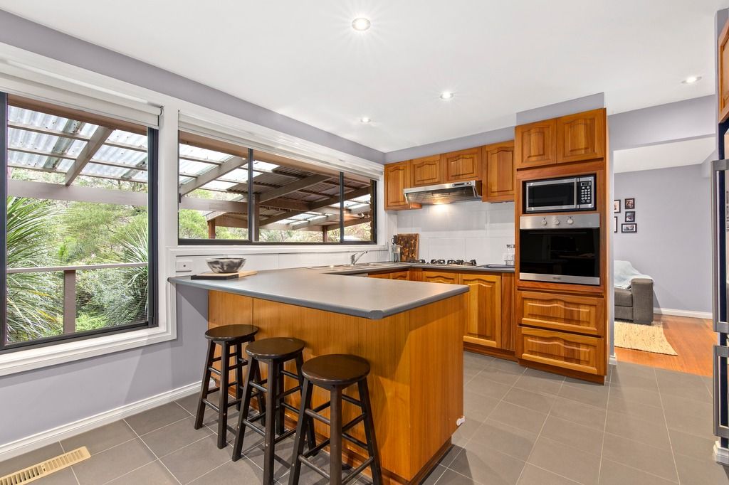 27 Railway Road, Mount Evelyn, VIC 3796