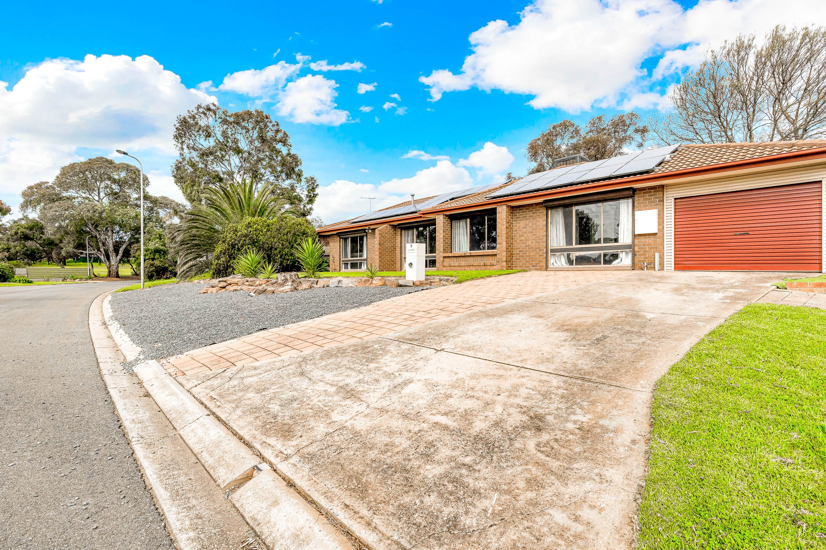 9 Gunnawarra Crescent, Craigmore, SA 5114