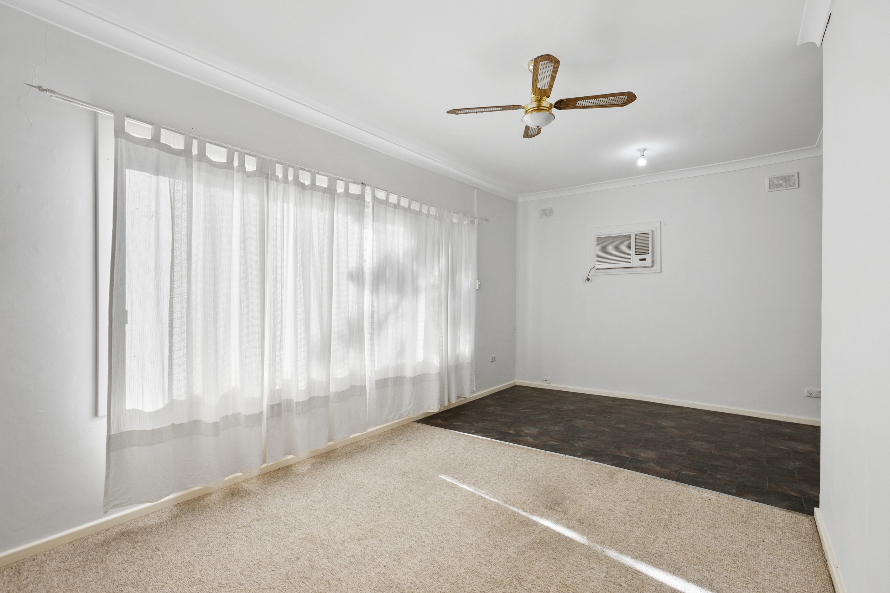 1 Knowles Road, Elizabeth Vale, SA 5112