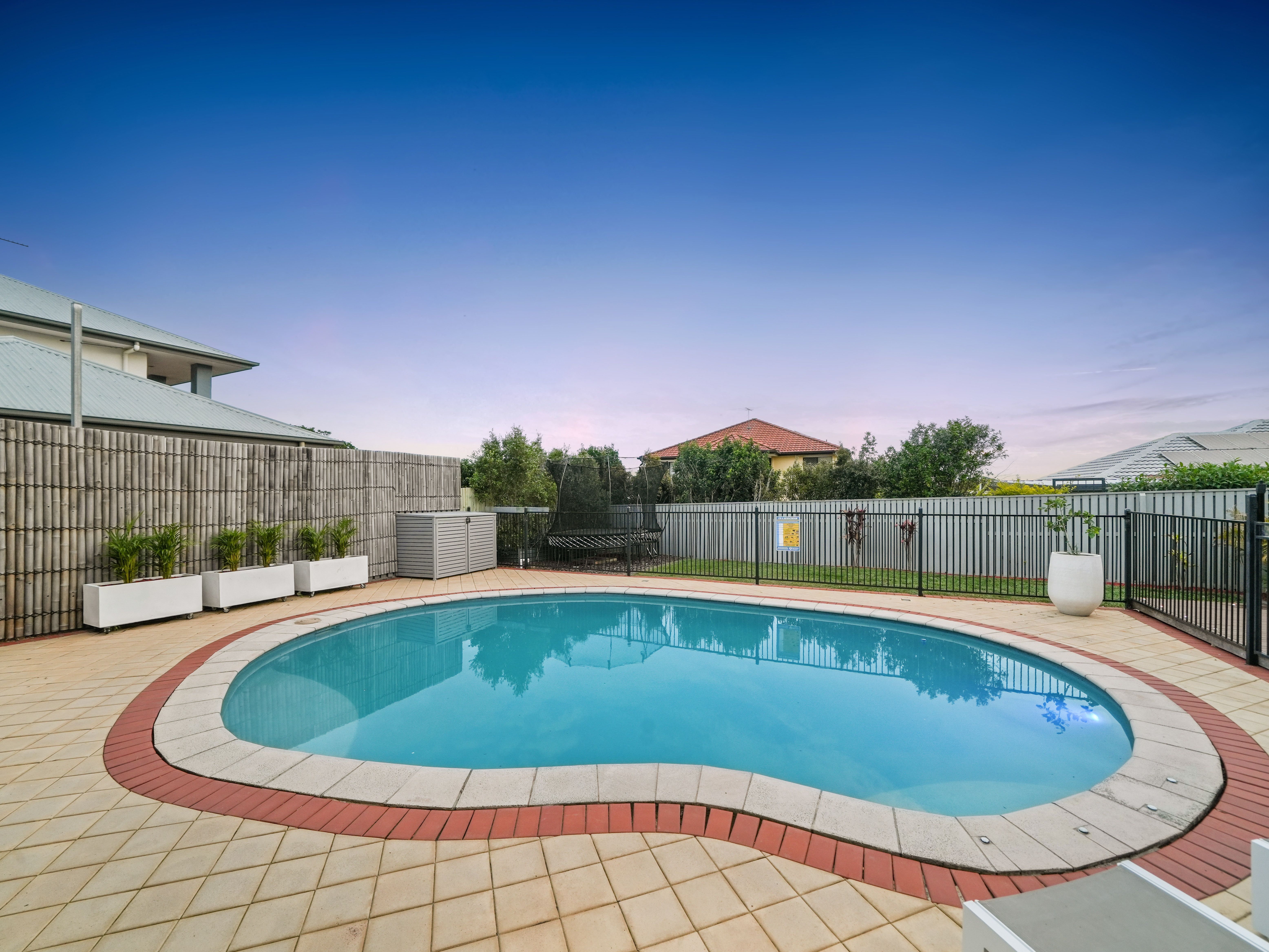 53 Southerden Drive — photo 14 of 30