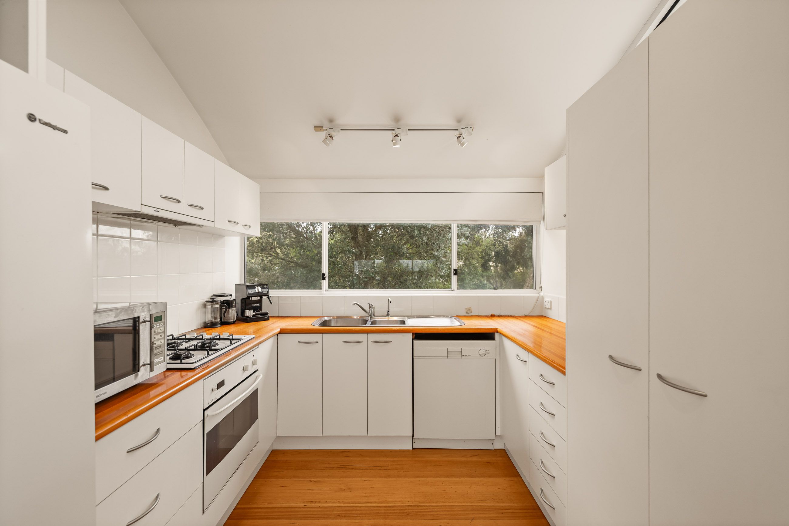 36 Bruce Road — photo 9 of 21