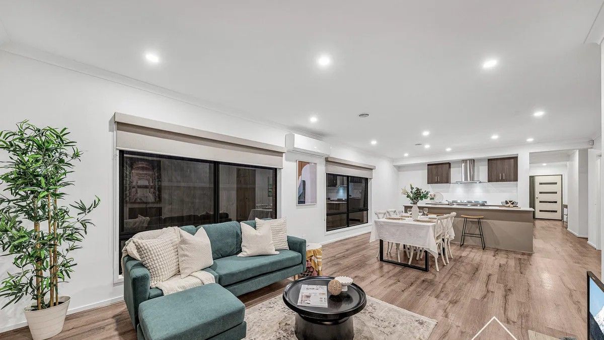 26 Sloane Drive, Clyde North, VIC 3978